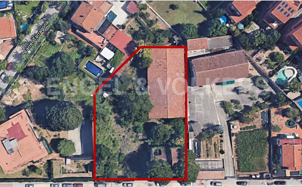 Plot for apartments St. Fost Campsentelles