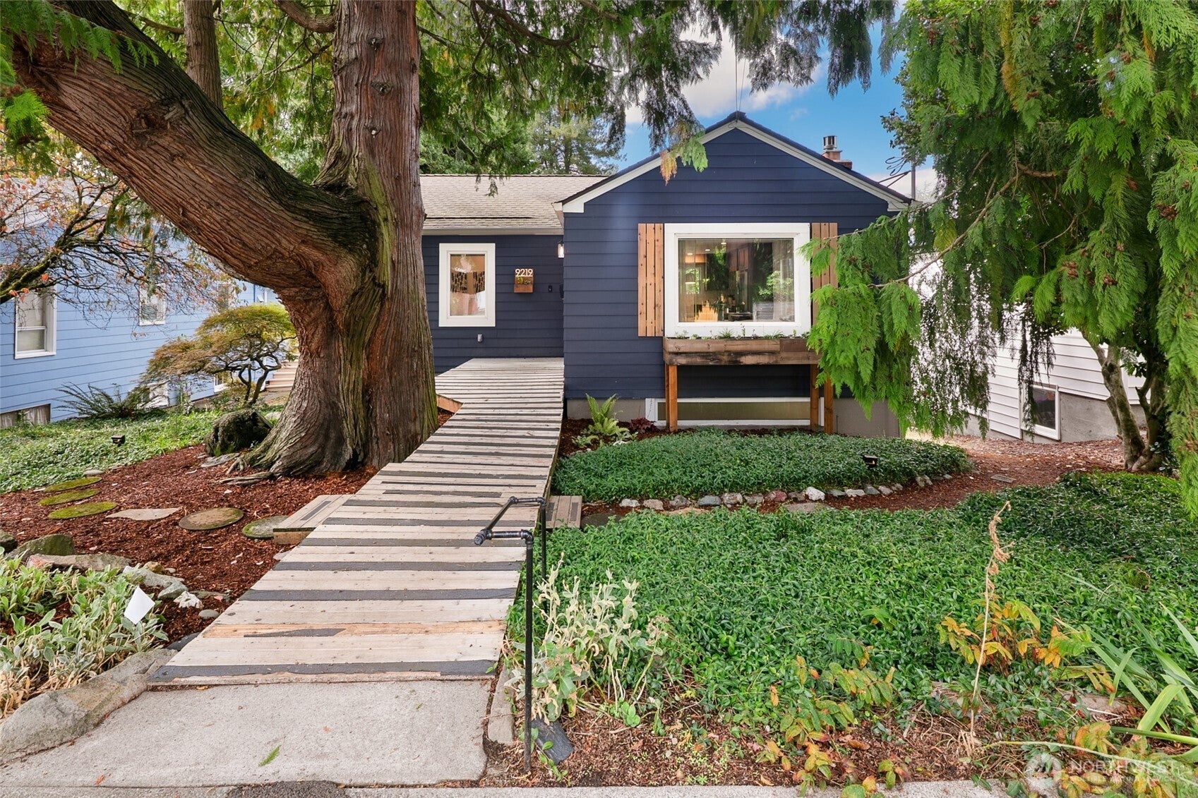 Reimagined Maple Leaf Home with Sunset Views