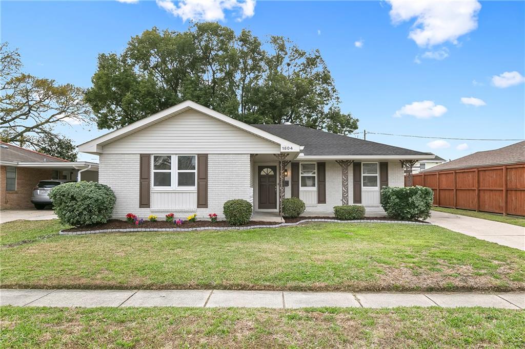 Fully Renovated Home near Lafreniere Park