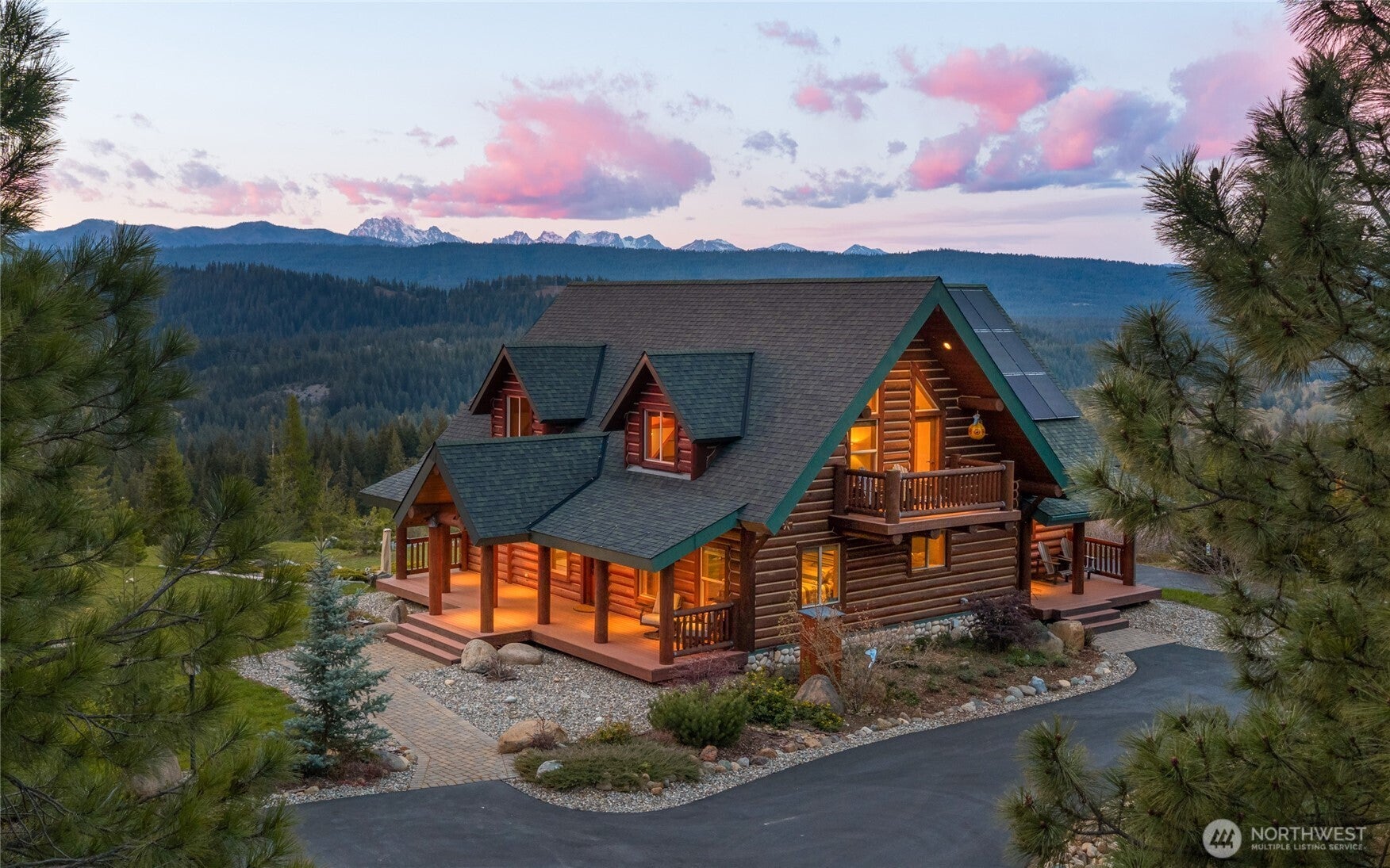 Three-Acre Sanctuary Above the Teanaway Valley