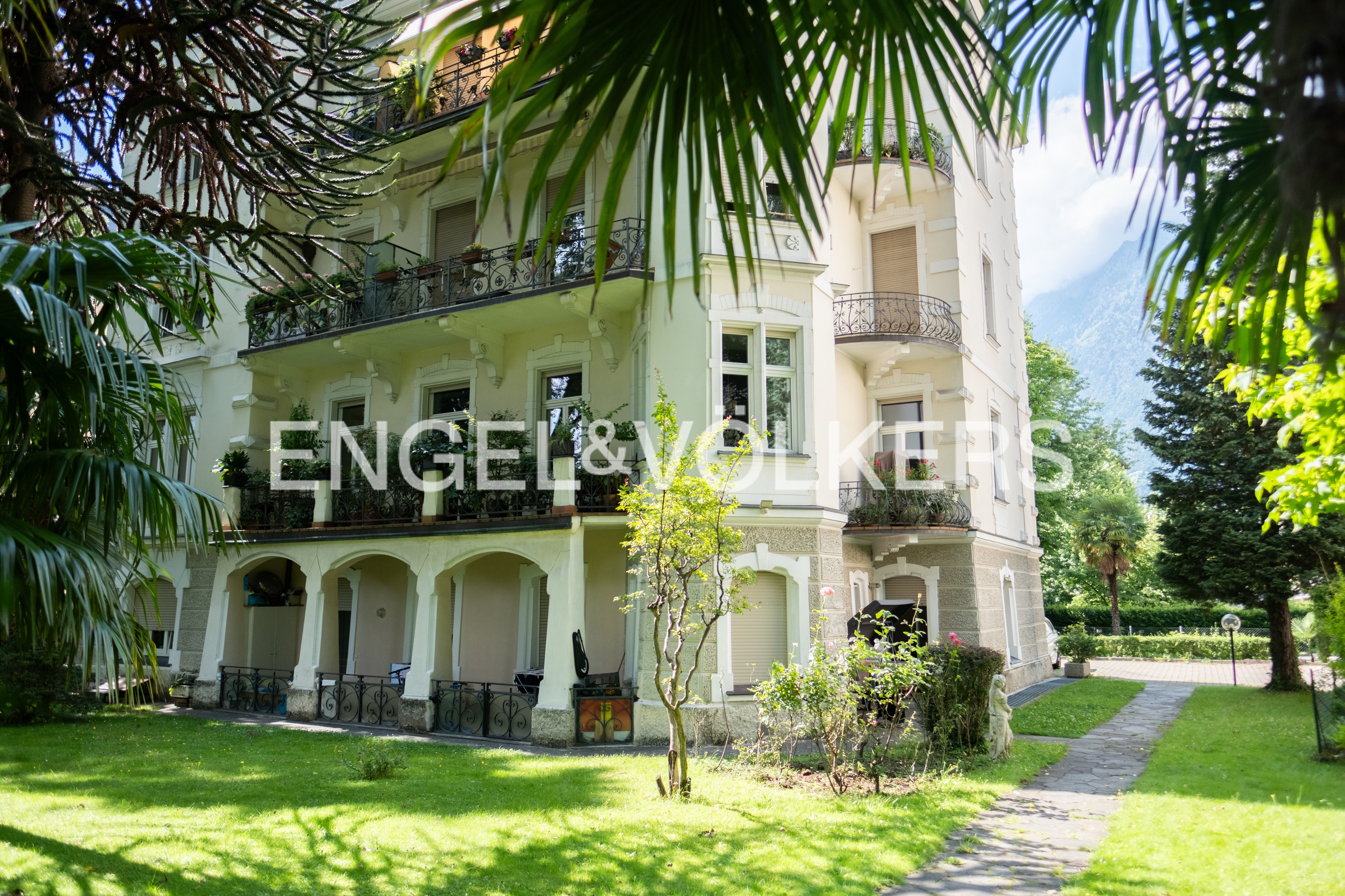 Rented ground floor apartment in Villa Wartburg in Merano