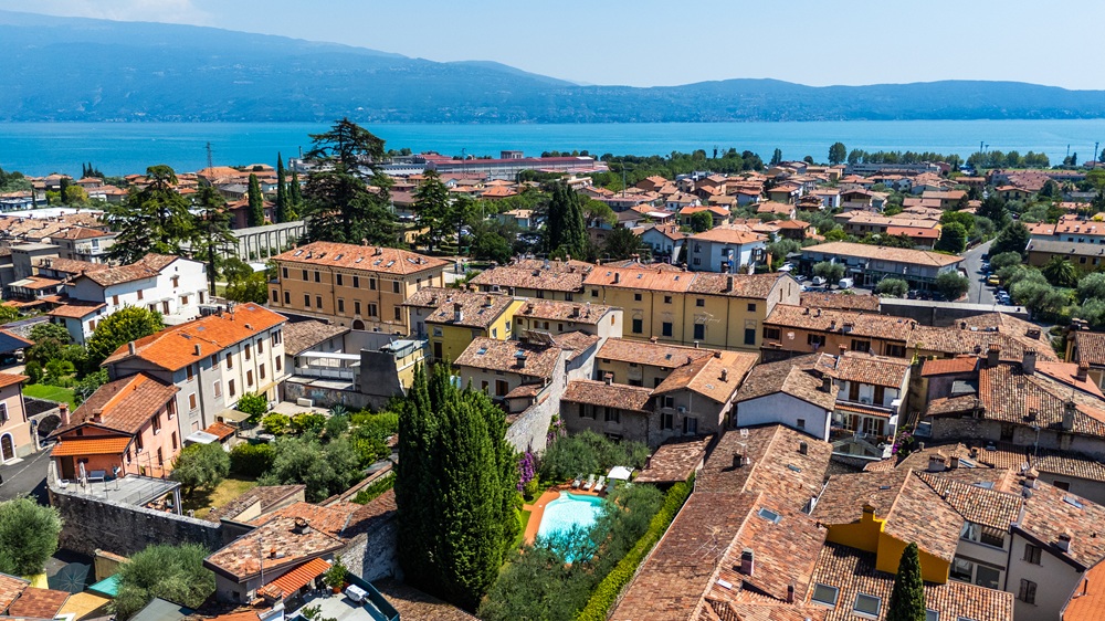 Exclusive historic residence with garden and private pool