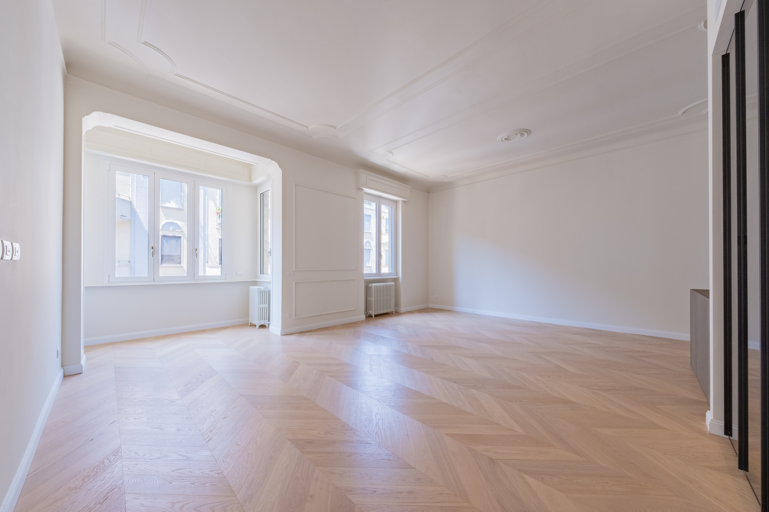 Elegance and design on via Giasone del Maino