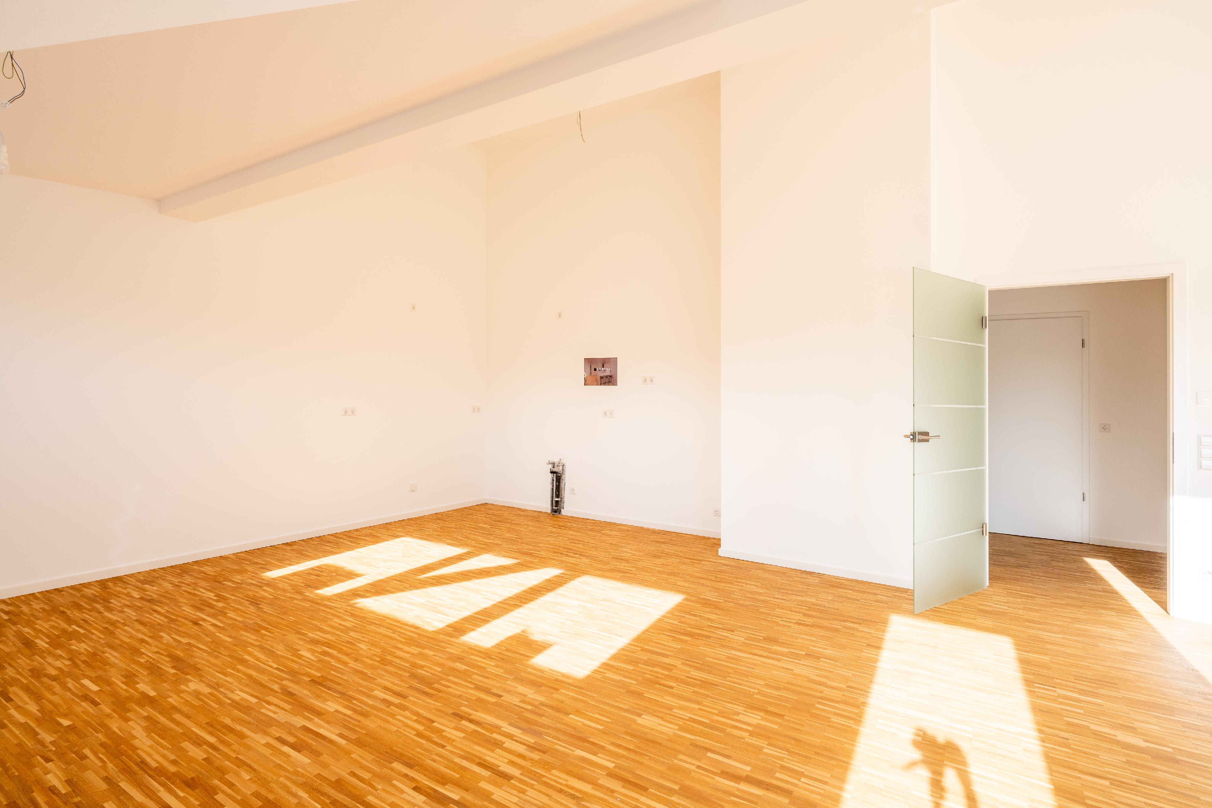 Penthouse-Flair mit sonniger Dachterrasse und zweitem Stellplatz inklusive