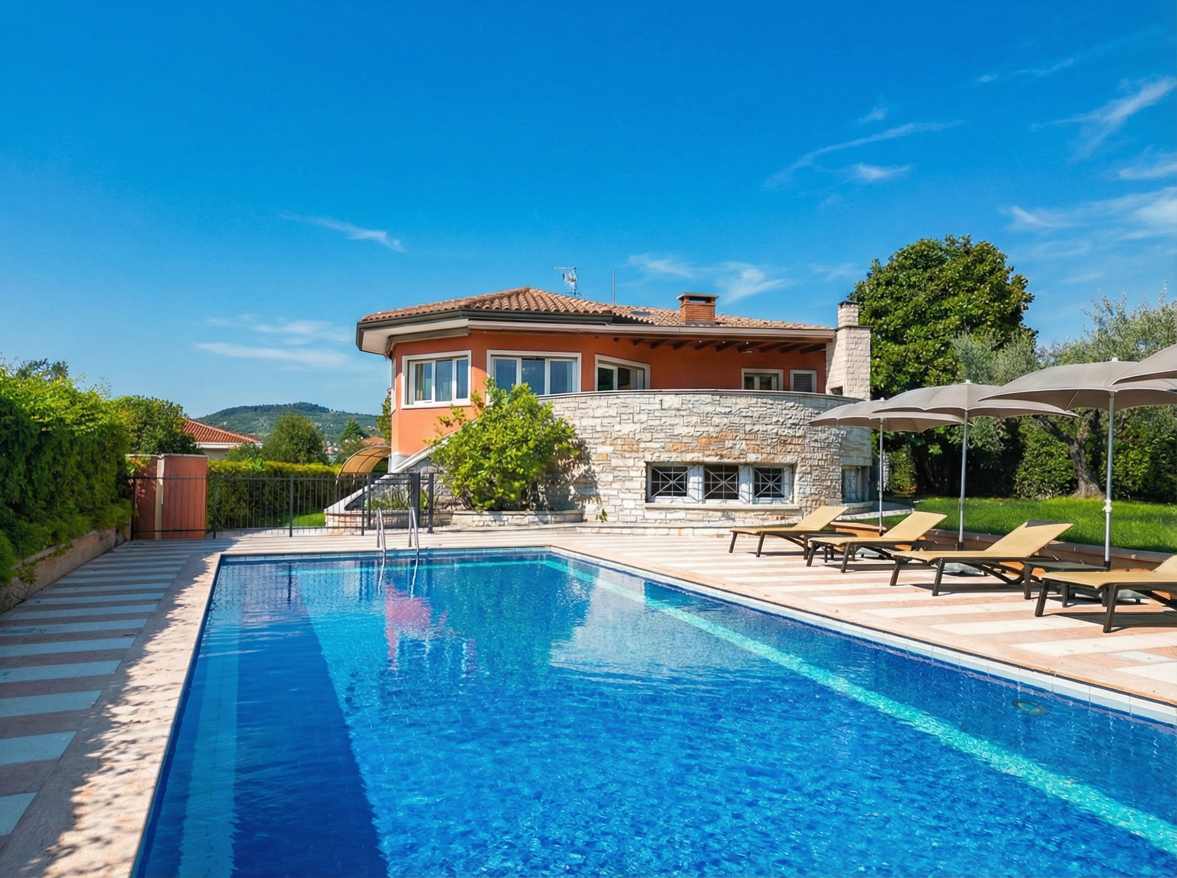 Living Bardolino... only steps away from the lake.
