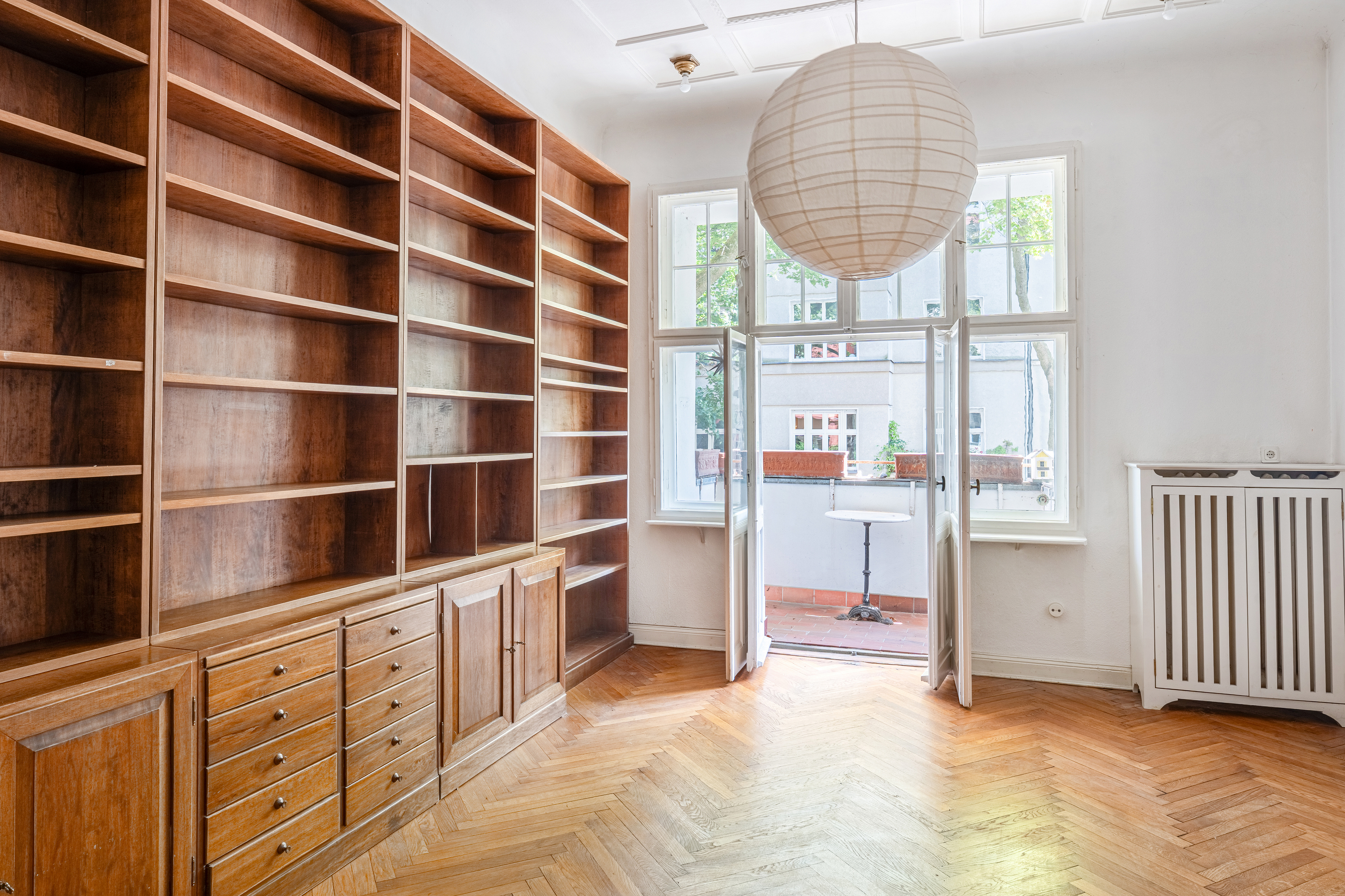 Spacious period apartment in sought-after garden-city location in Berlin-Tempelhof