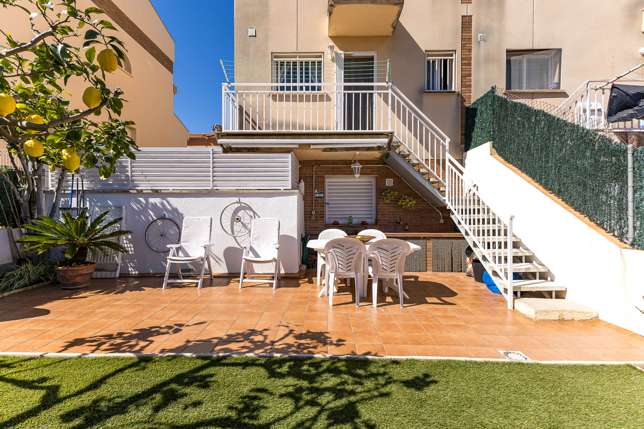 Home with garden and terraces with views in Calafell