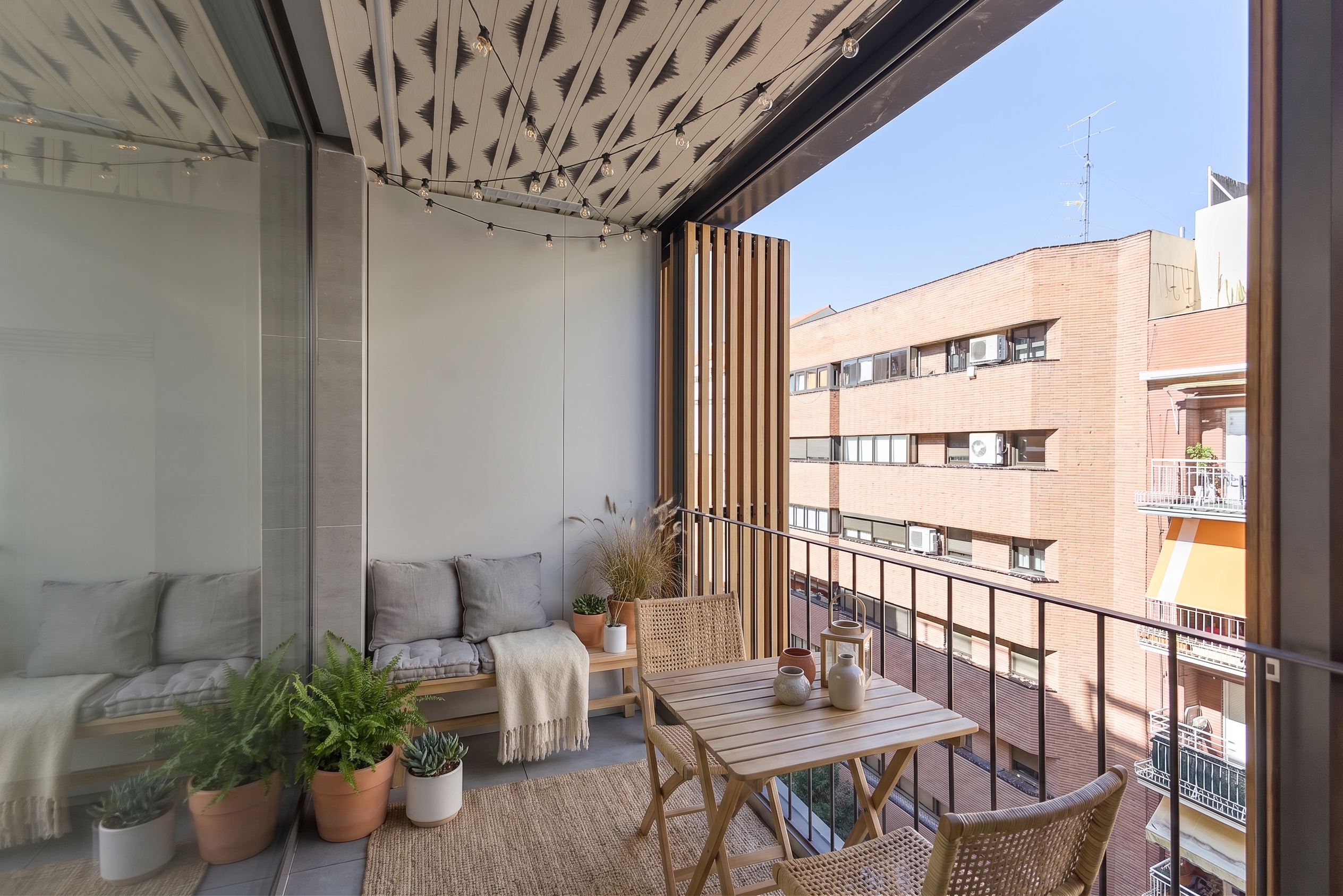 New-build with terrace, pool, garage, storage room in Rios Rosas