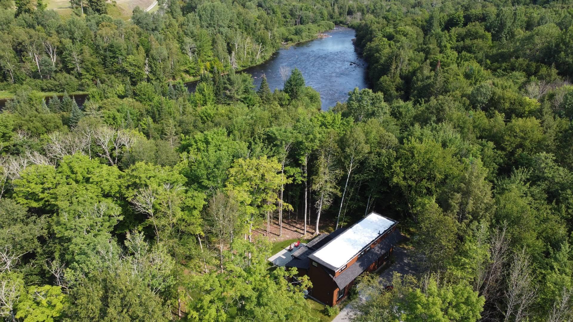 New Contemporary Riverside Home