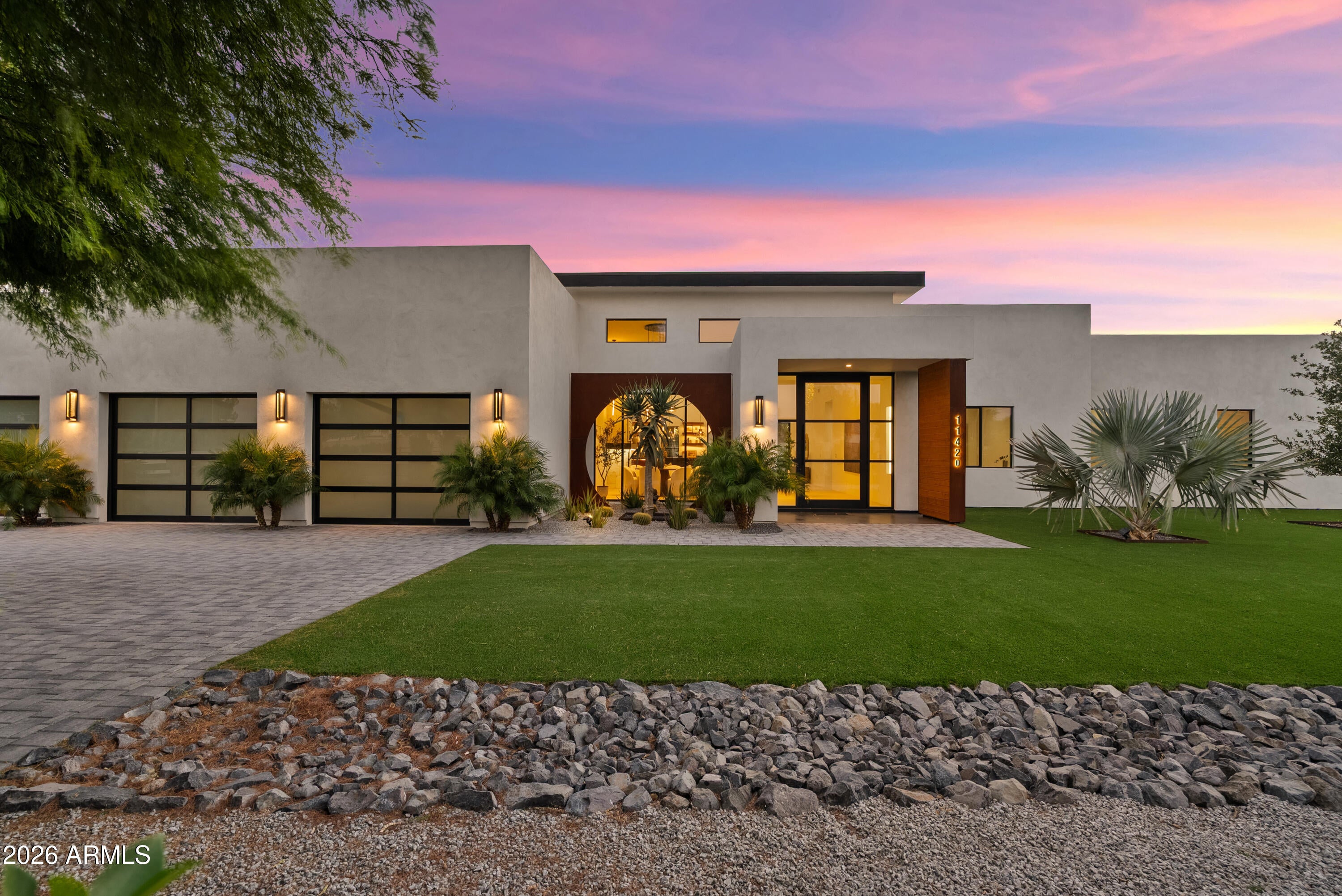 85254 Custom Estate: 15-Car Garage & Horse Privileges