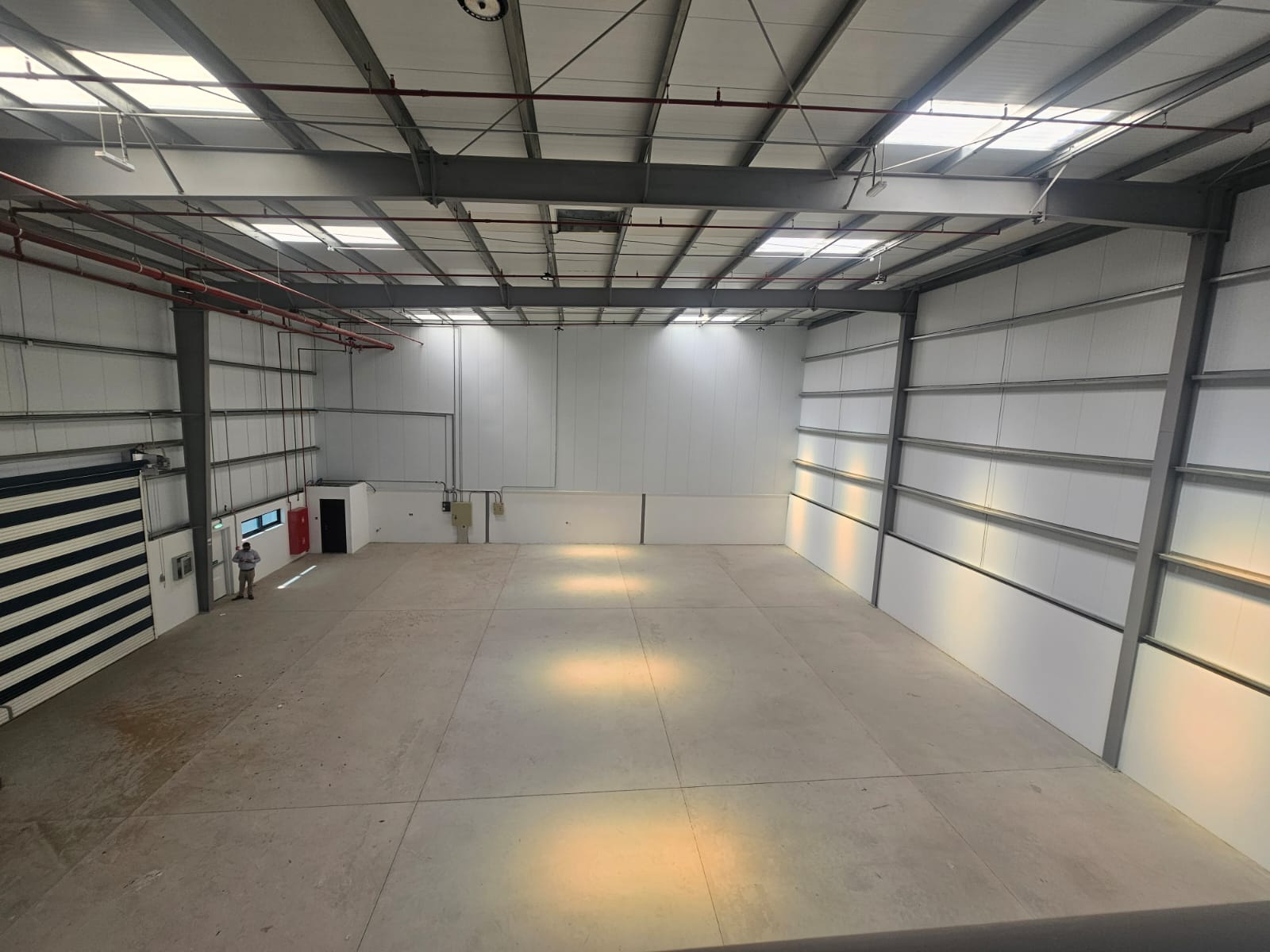 Warehouse Built for Showroom | Ample Capacity