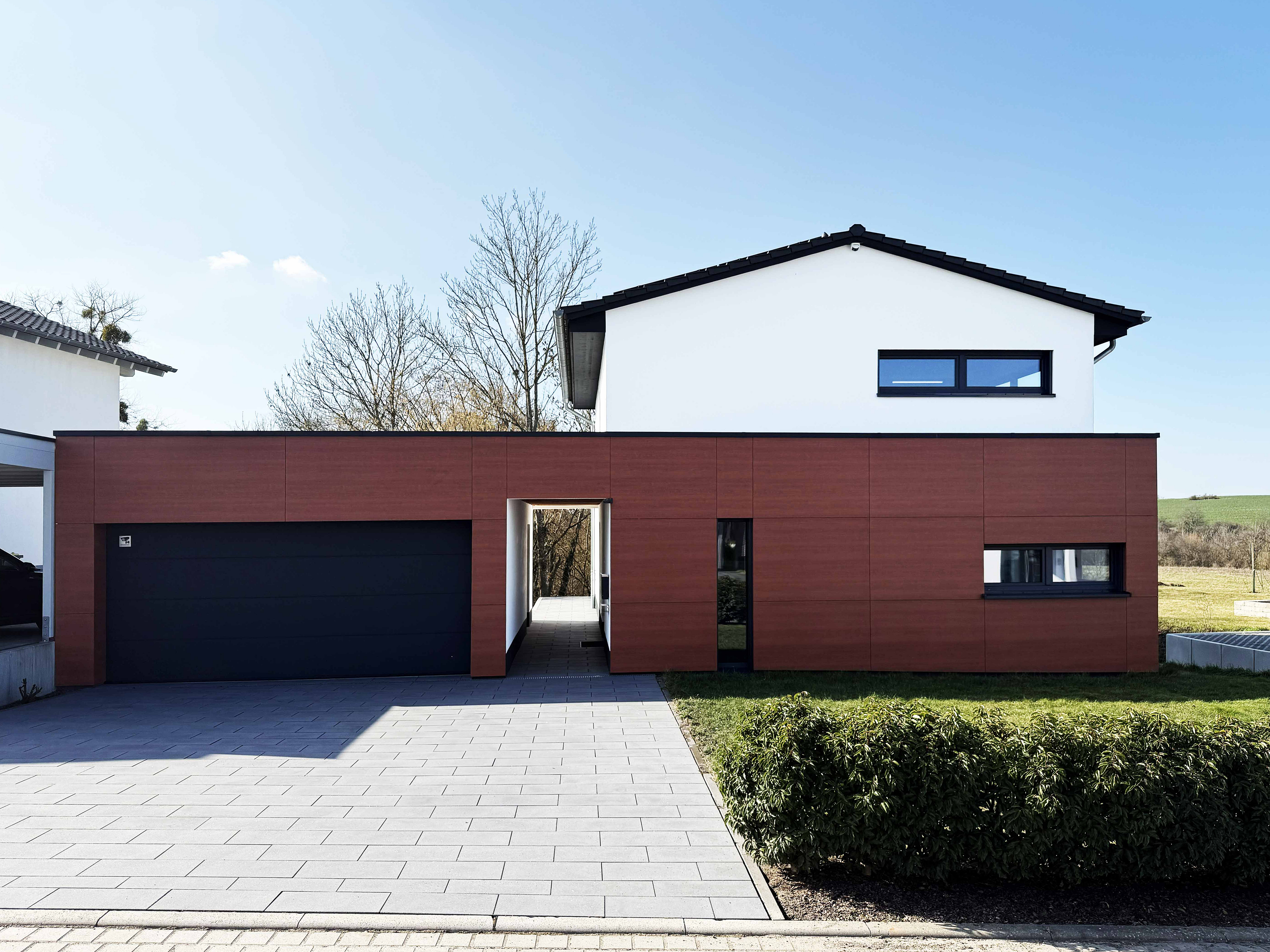 Neuwertiges KfW 55 - Architektenhaus mit exklusiver Ausstattung in traumhafter Lage