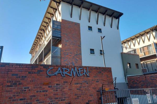 Modern 1 Bedroom Apartment with private balcony