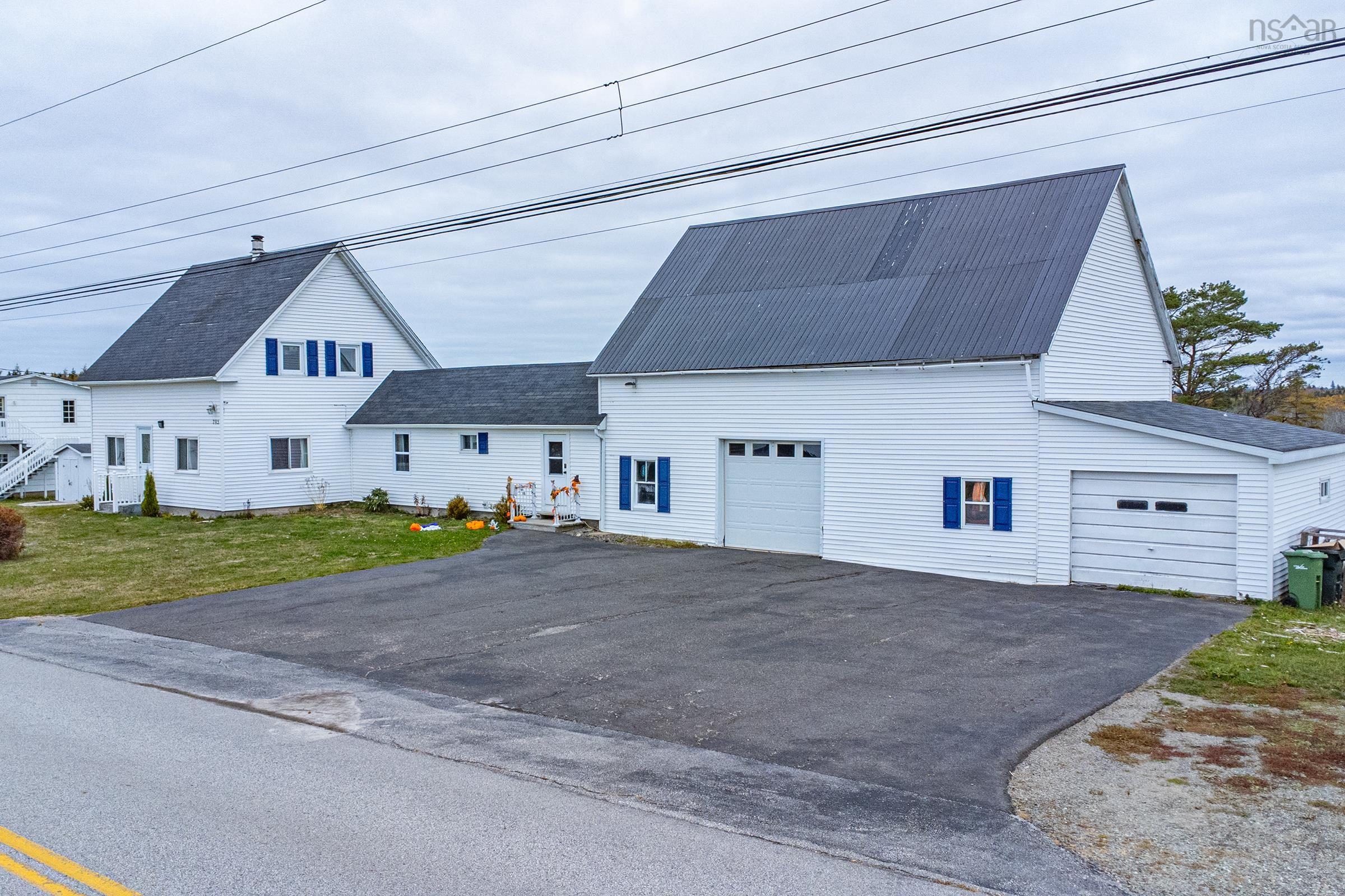 Discover the charm of country living