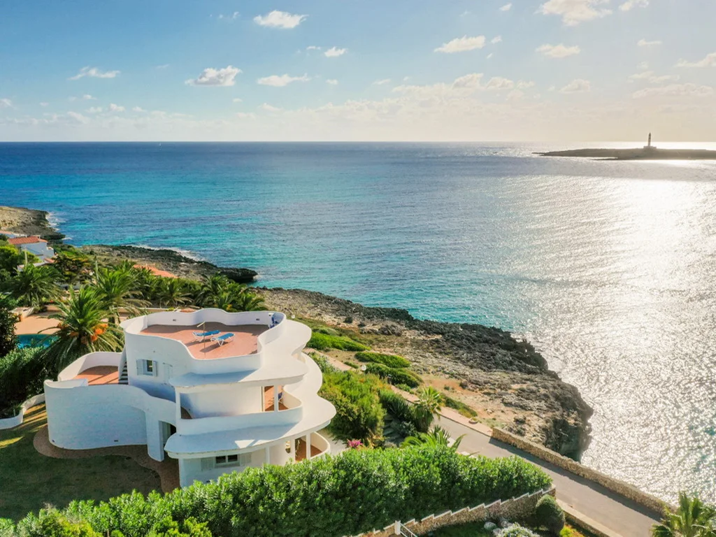 Ferienvermietung - Villa direkt am Meer in Punta Prima, Menorca