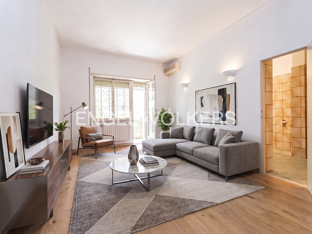 Apartment with large outdoor areas in the Tuscolano district