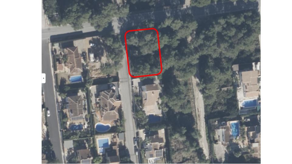 Build Your Dream Villa in Jávea: Prime 700 m² Plot Near Parque Pinosol