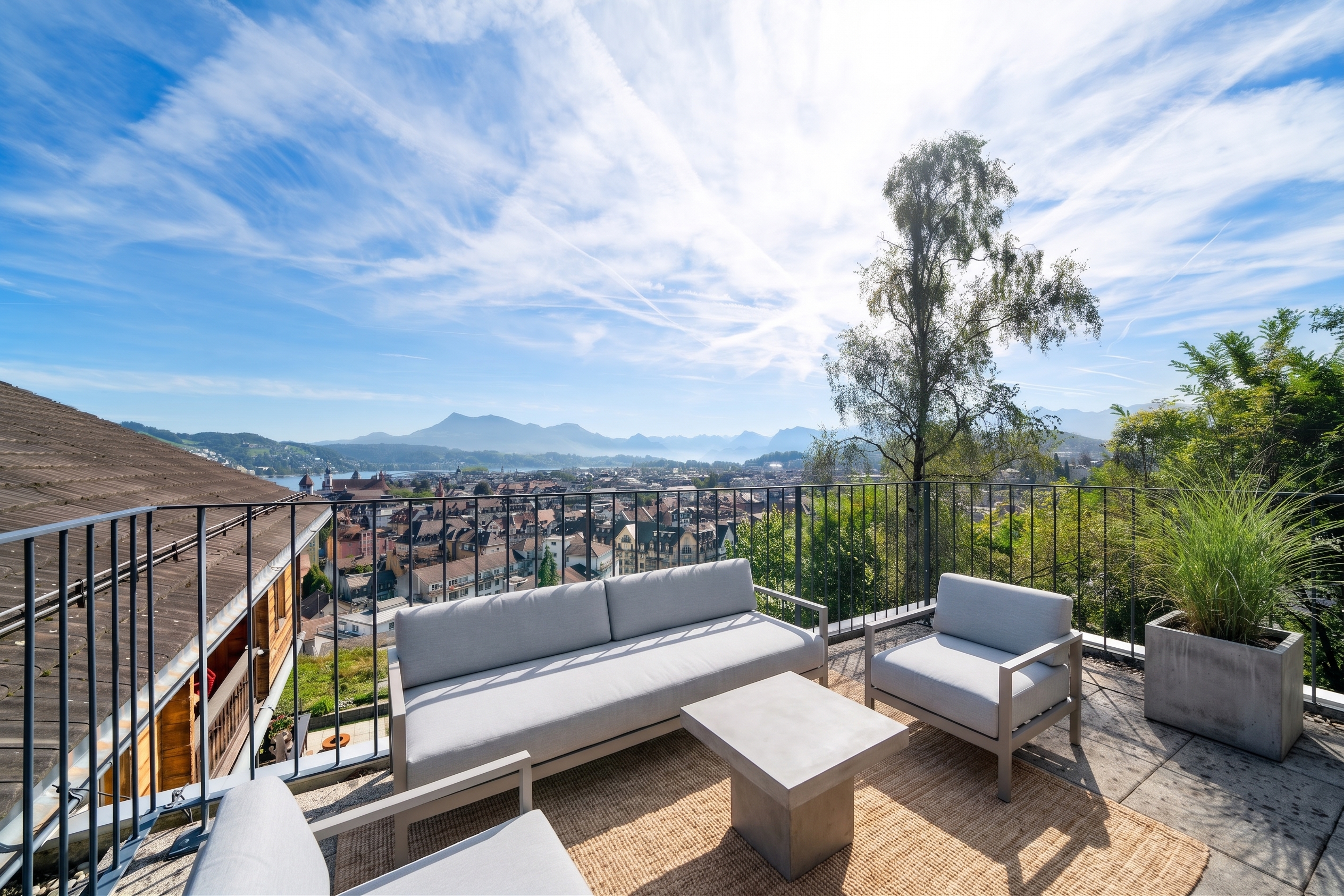 Einzigartige Dachwohnung mit Panoramasicht – charmantes Wohnen in der Stadt Luzern
