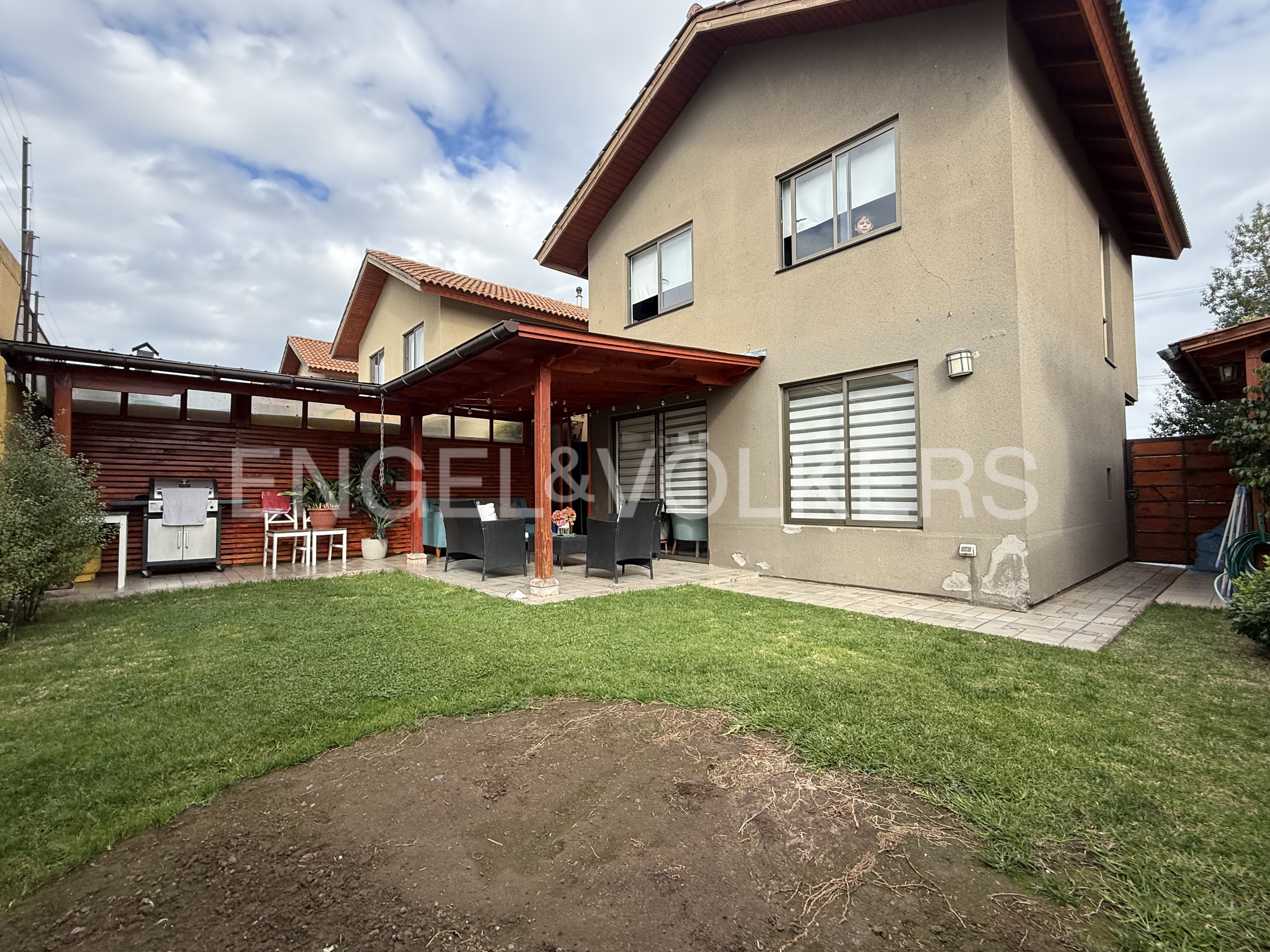 Casa en Av. La Rosa