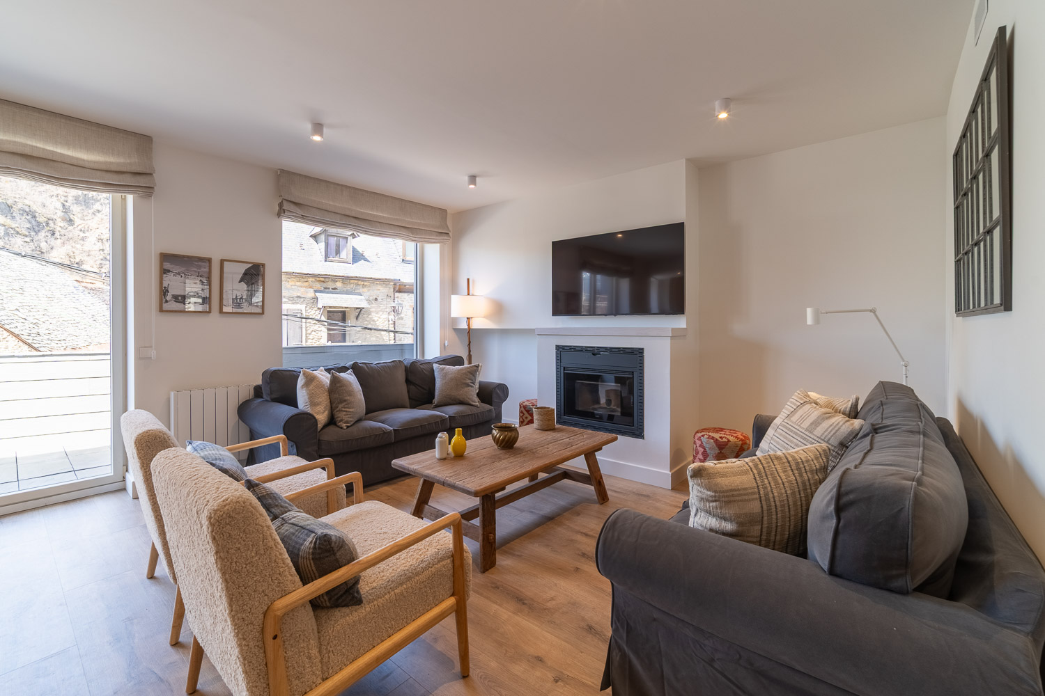 Bright furnished newly built apartment
