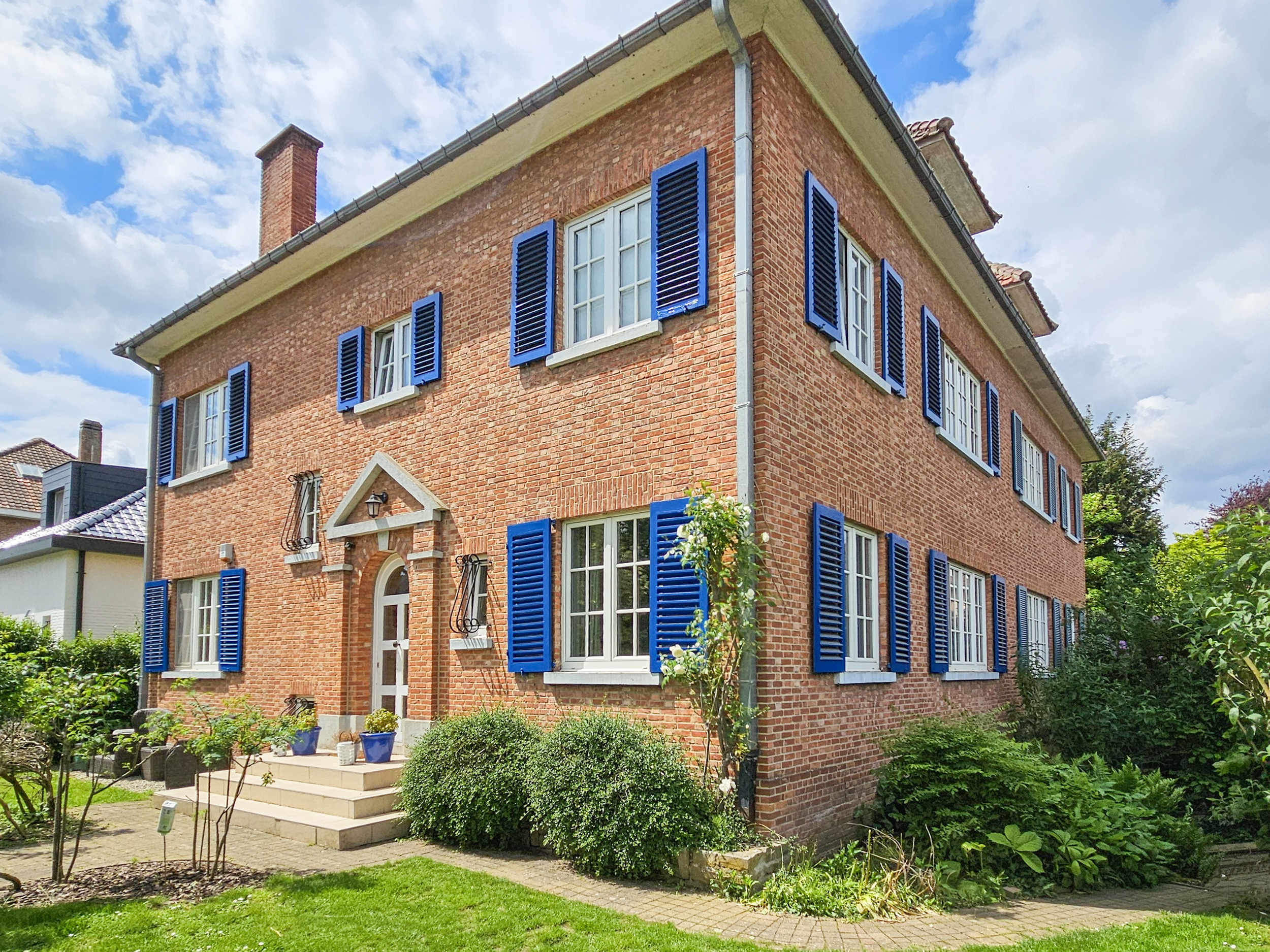 Maison familiale 3 façades avec 5 chambres et garage à Woluwe-Saint-Pierre