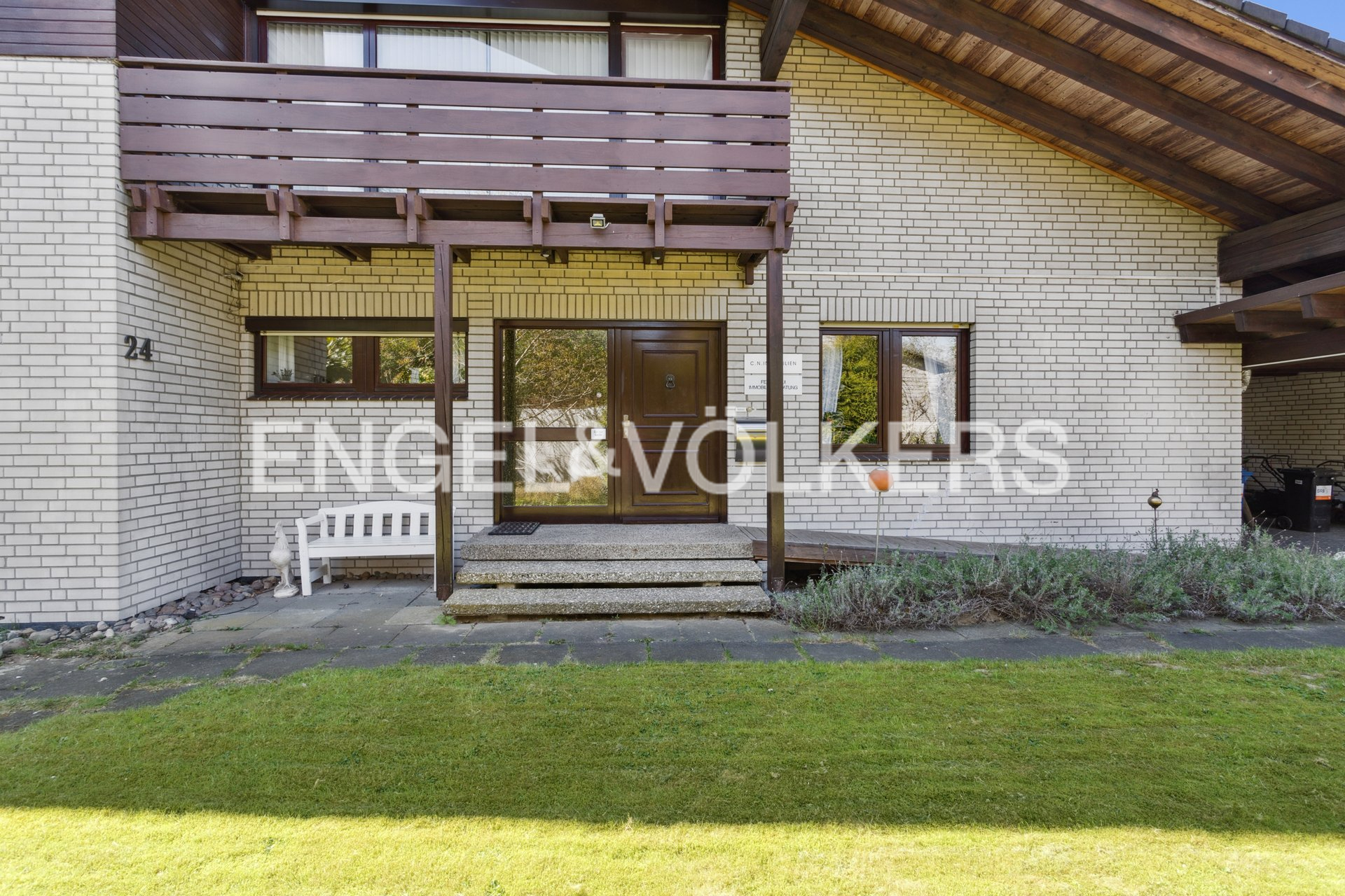 Architektur im Einklang mit der Natur - stilvolles ohnen mit Weitblick ins Grüne