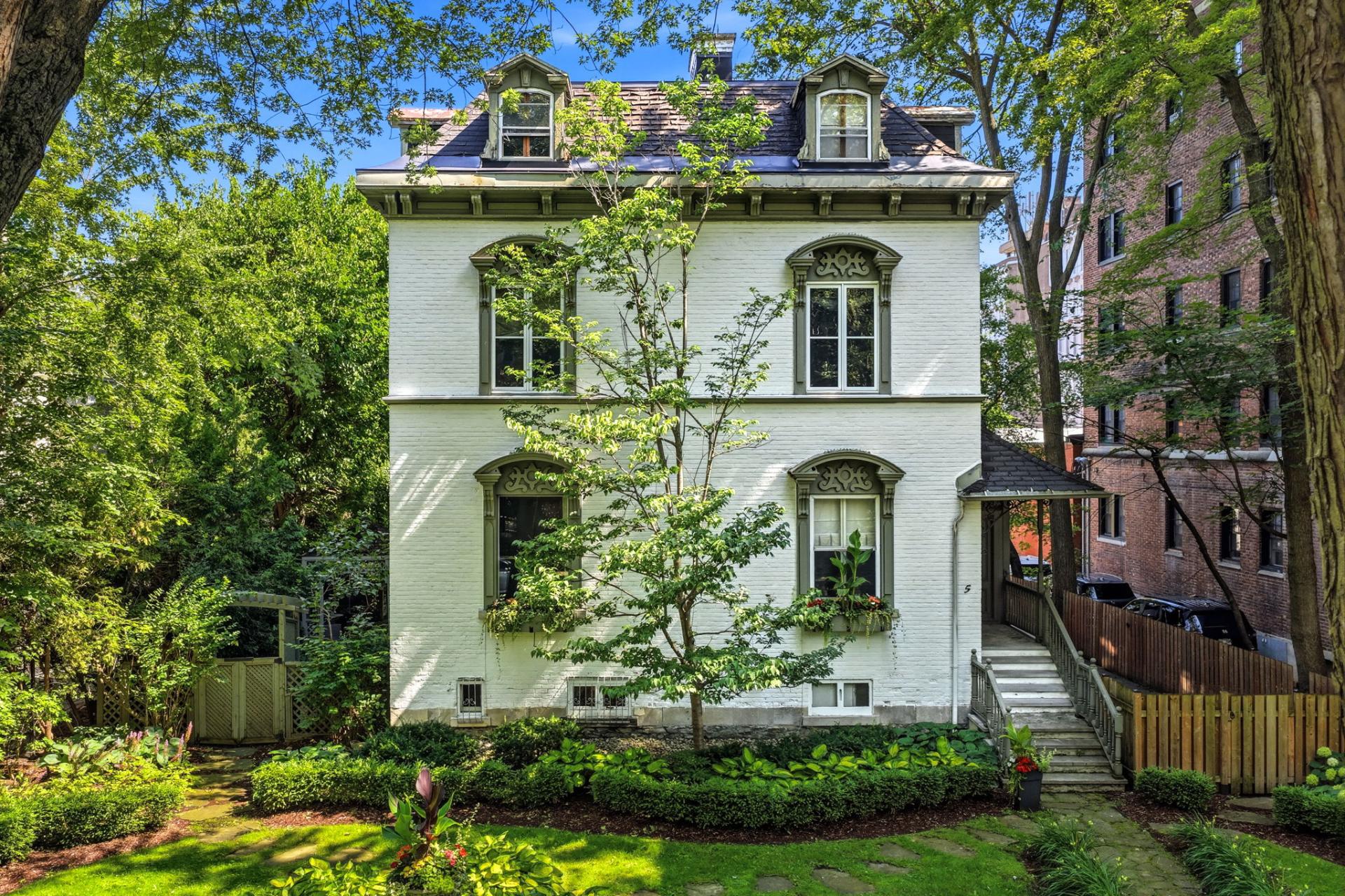 Exceptional residence offers timeless elegance