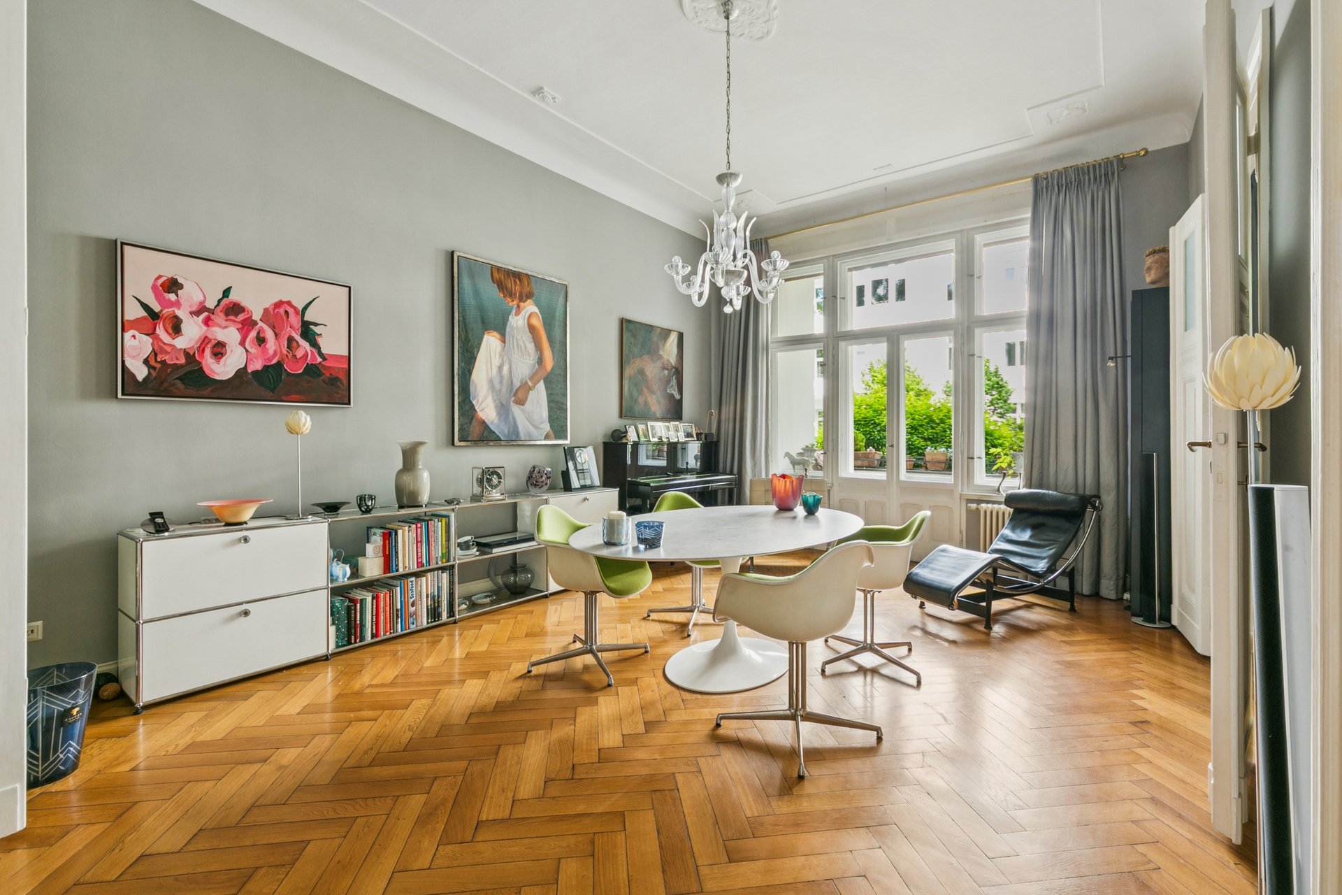 Exklusive Altbauwohnung mit zwei Balkonen im Herzen Charlottenburgs