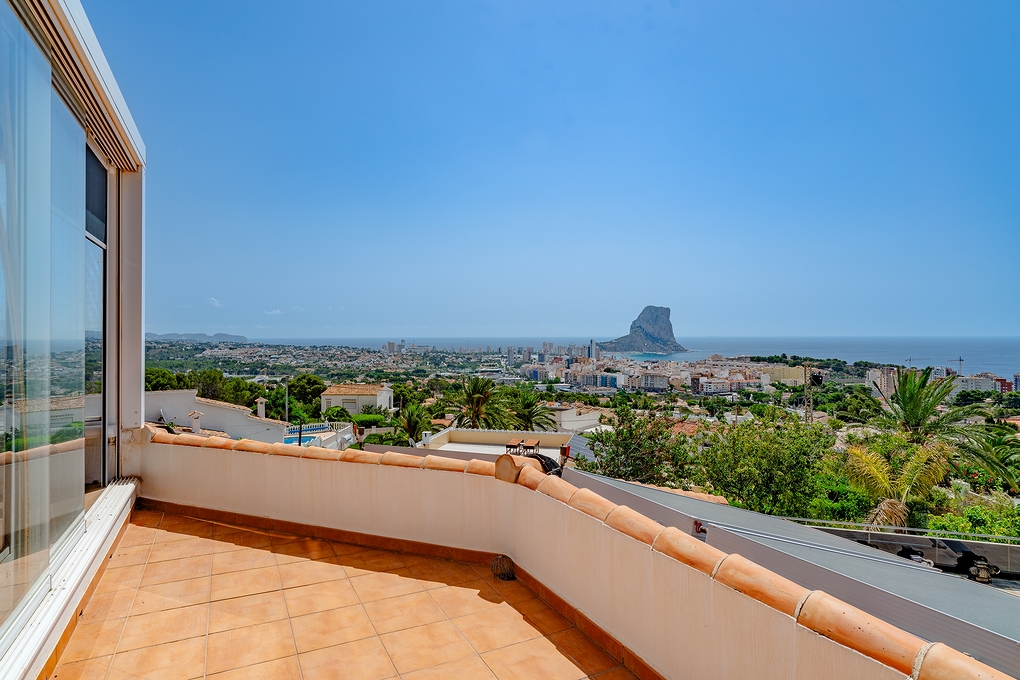 Character villa with 180° panoramic sea views
