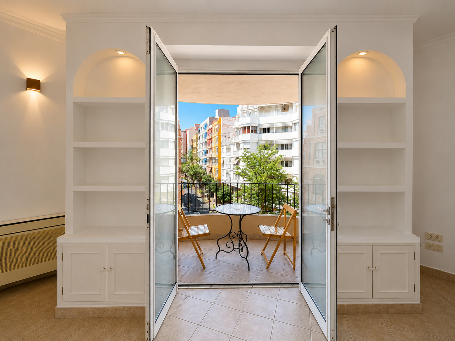 Platz, Licht und Terrasse im Herzen von Santa Cruz