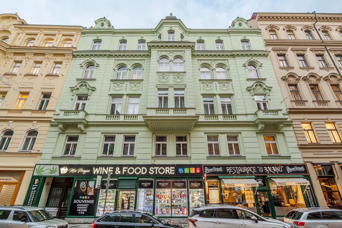 Elegant office in the center of New Town