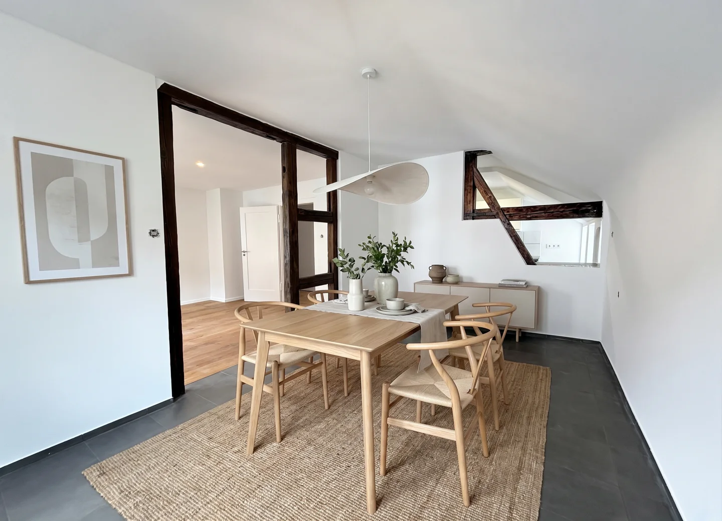 S-MITTE: Modernisierte Dachgeschoss-Wohnung in begehrter Lage - Photo 4