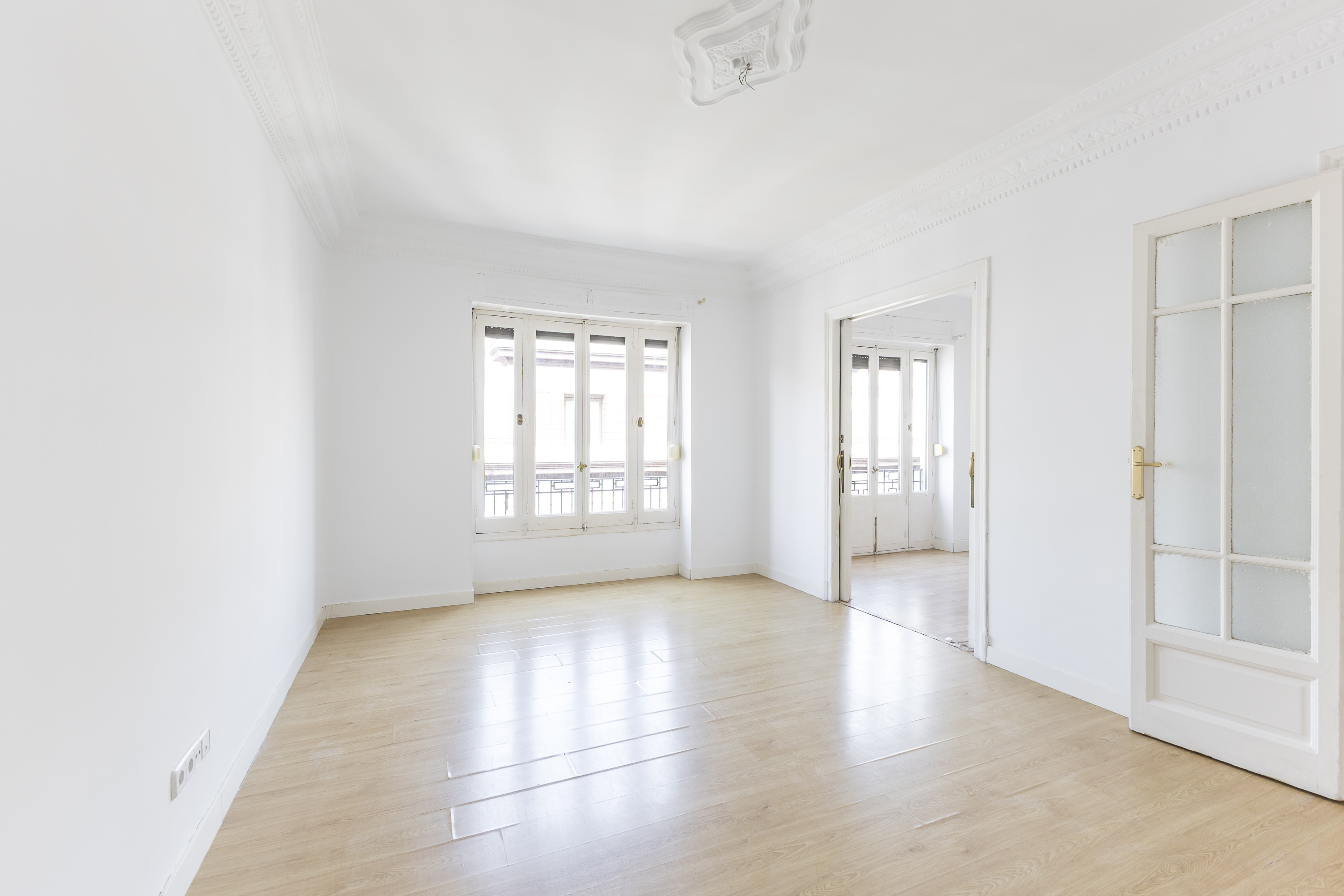 Exclusive 160 m² home in a classic building with a protected facade