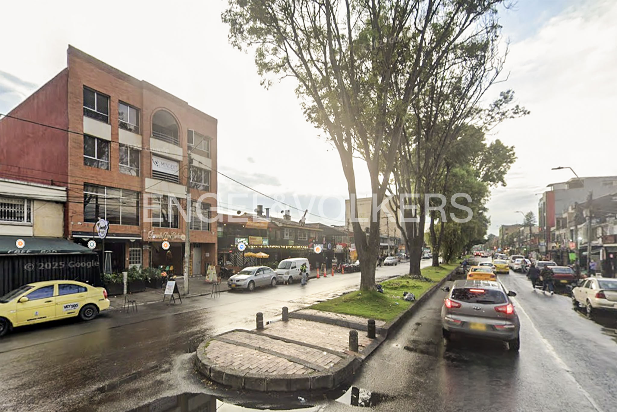 Se vende lote con casas rentando en Normandía