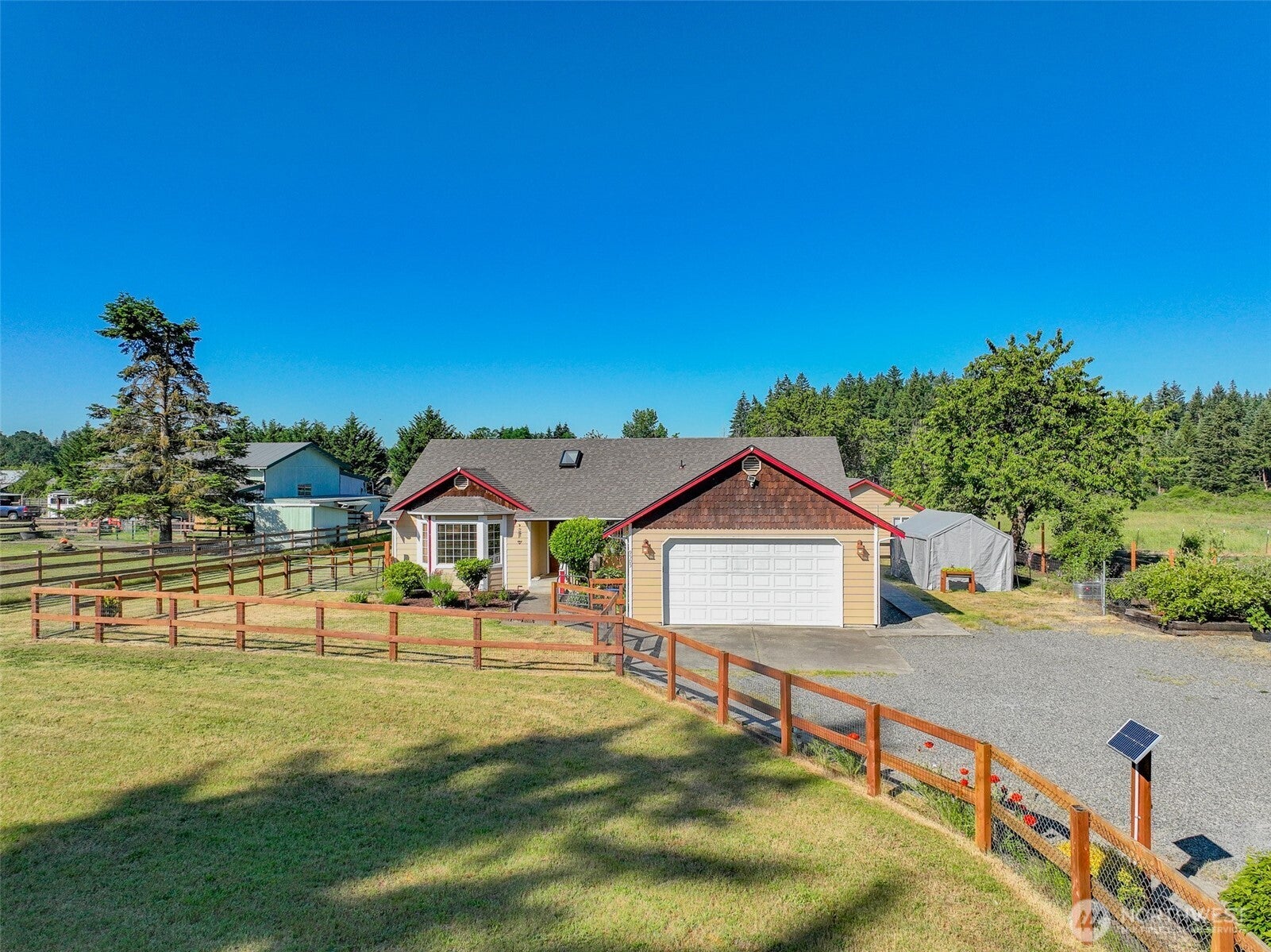 Custom rambler on 1.4 acres