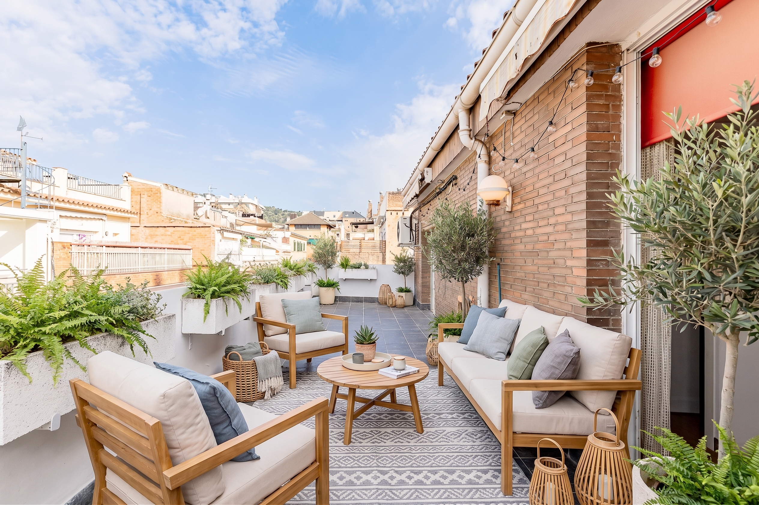 Acogedor ático reformado en el casco antiguo de Sarrià