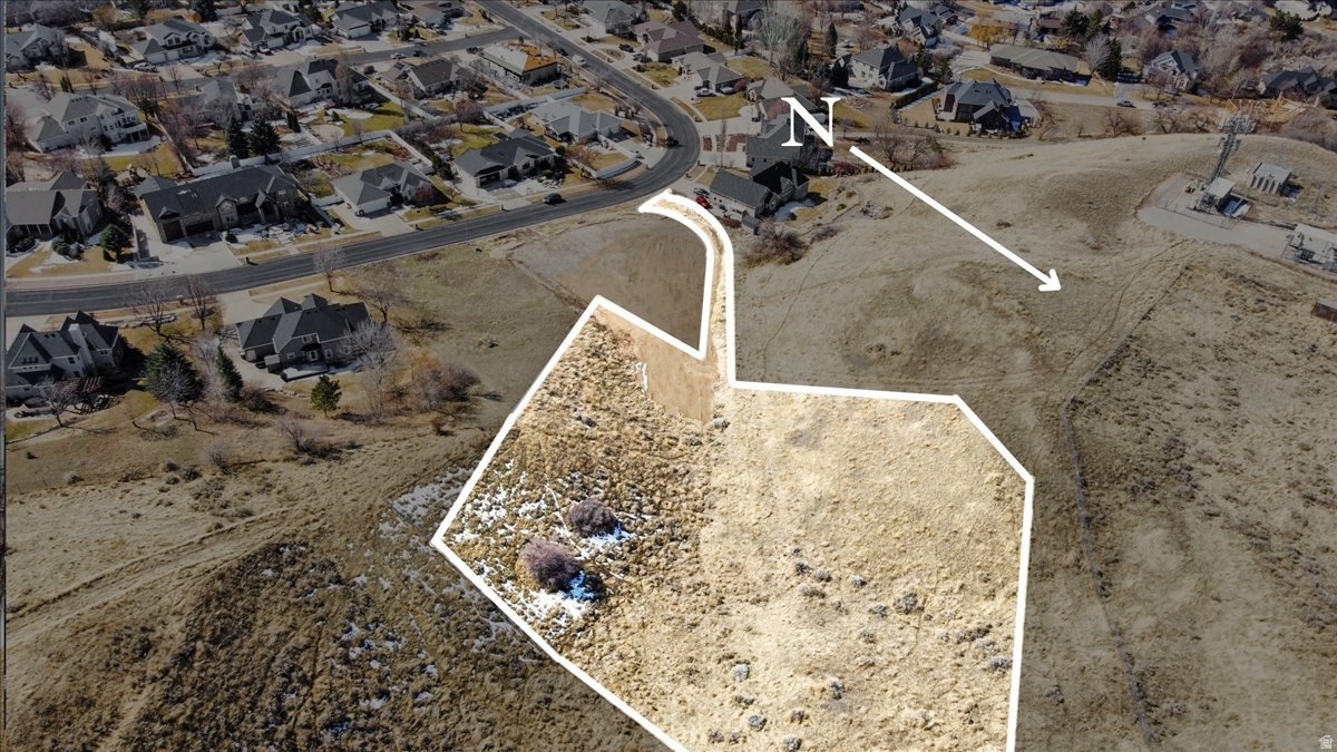 Beautiful Mountain Views From This Secluded Lot
