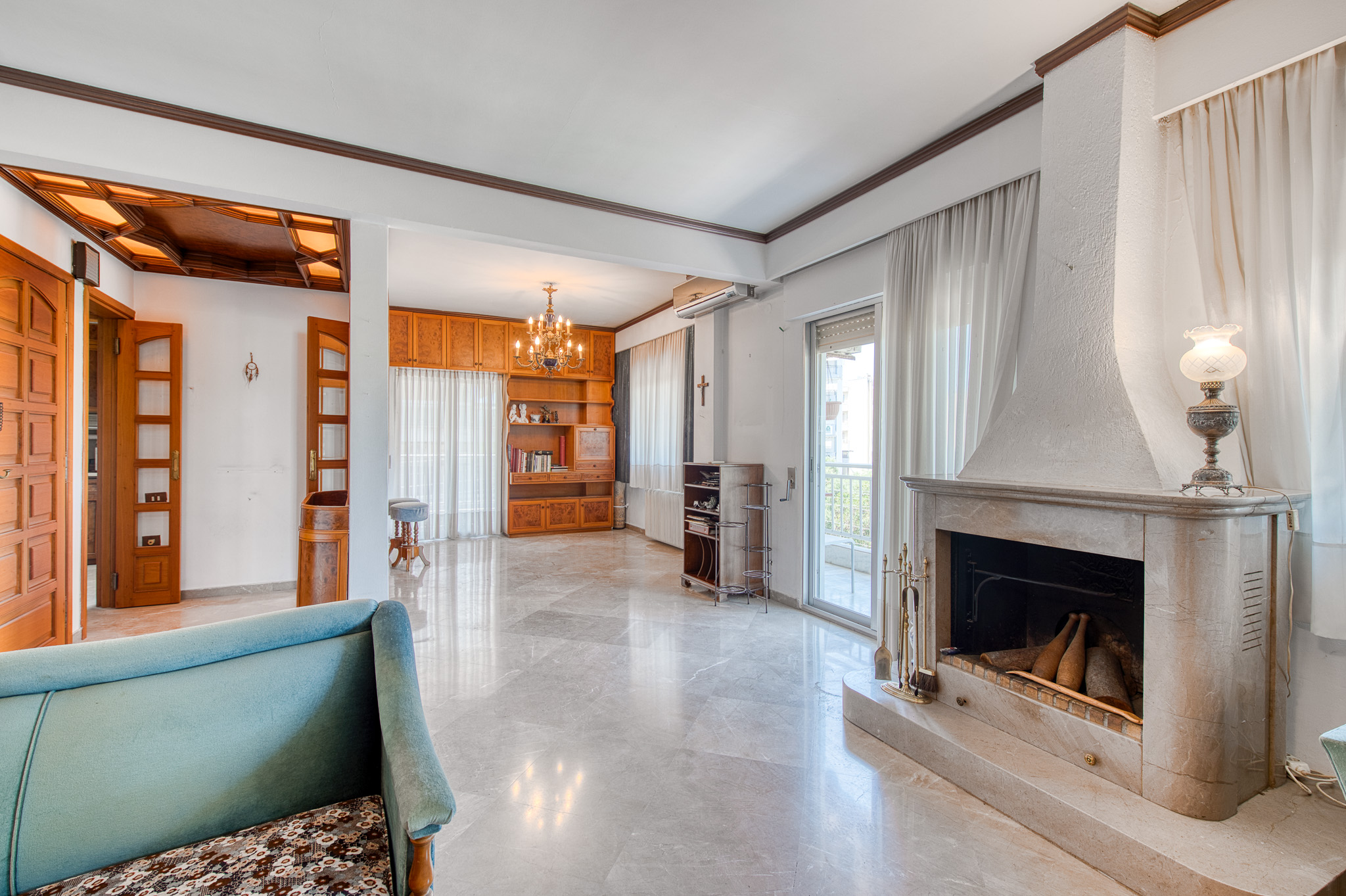 Second-floor apartment in Karabournaki