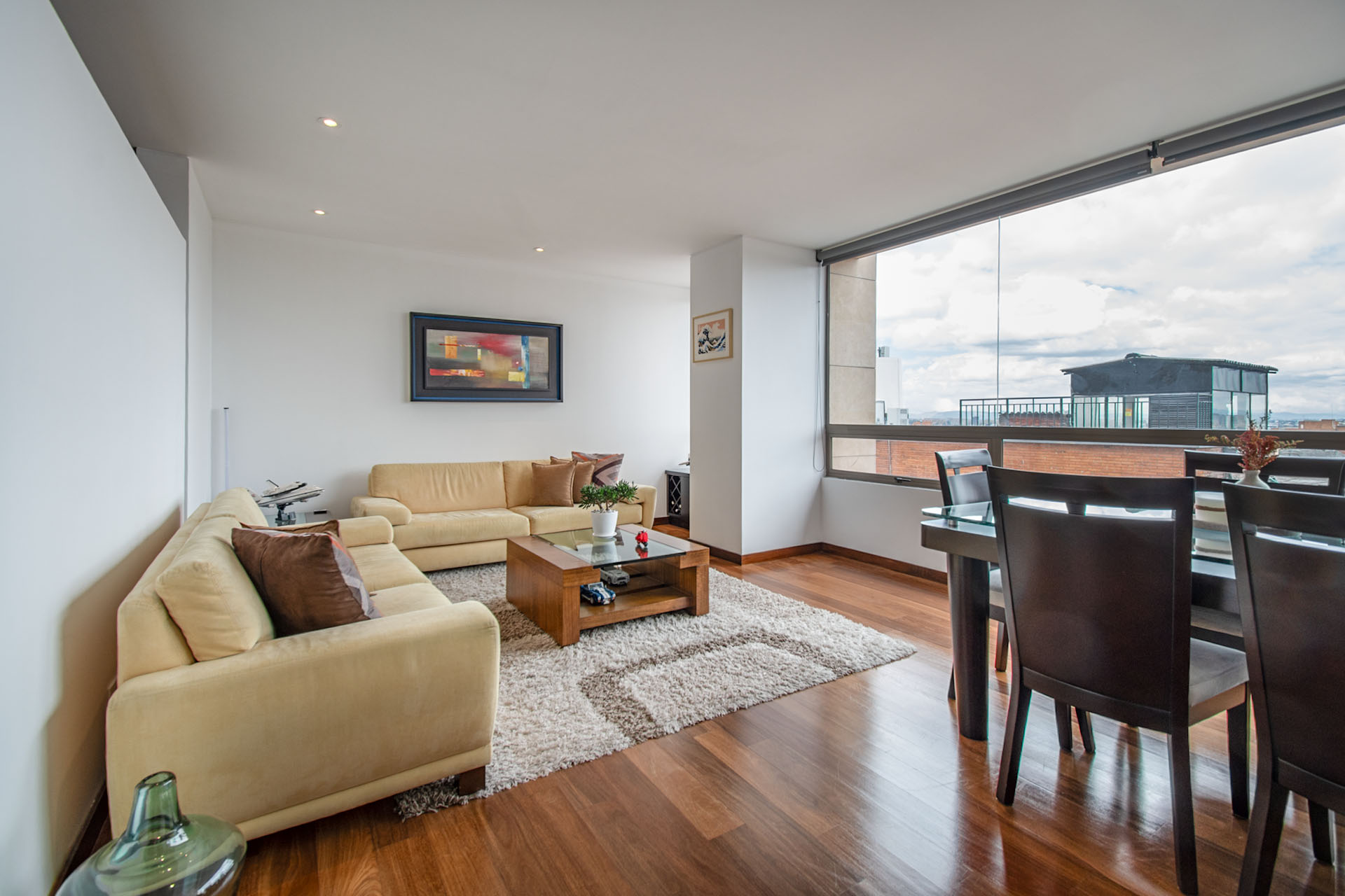 Apartamento con vista para arriendo en Chicó Alto