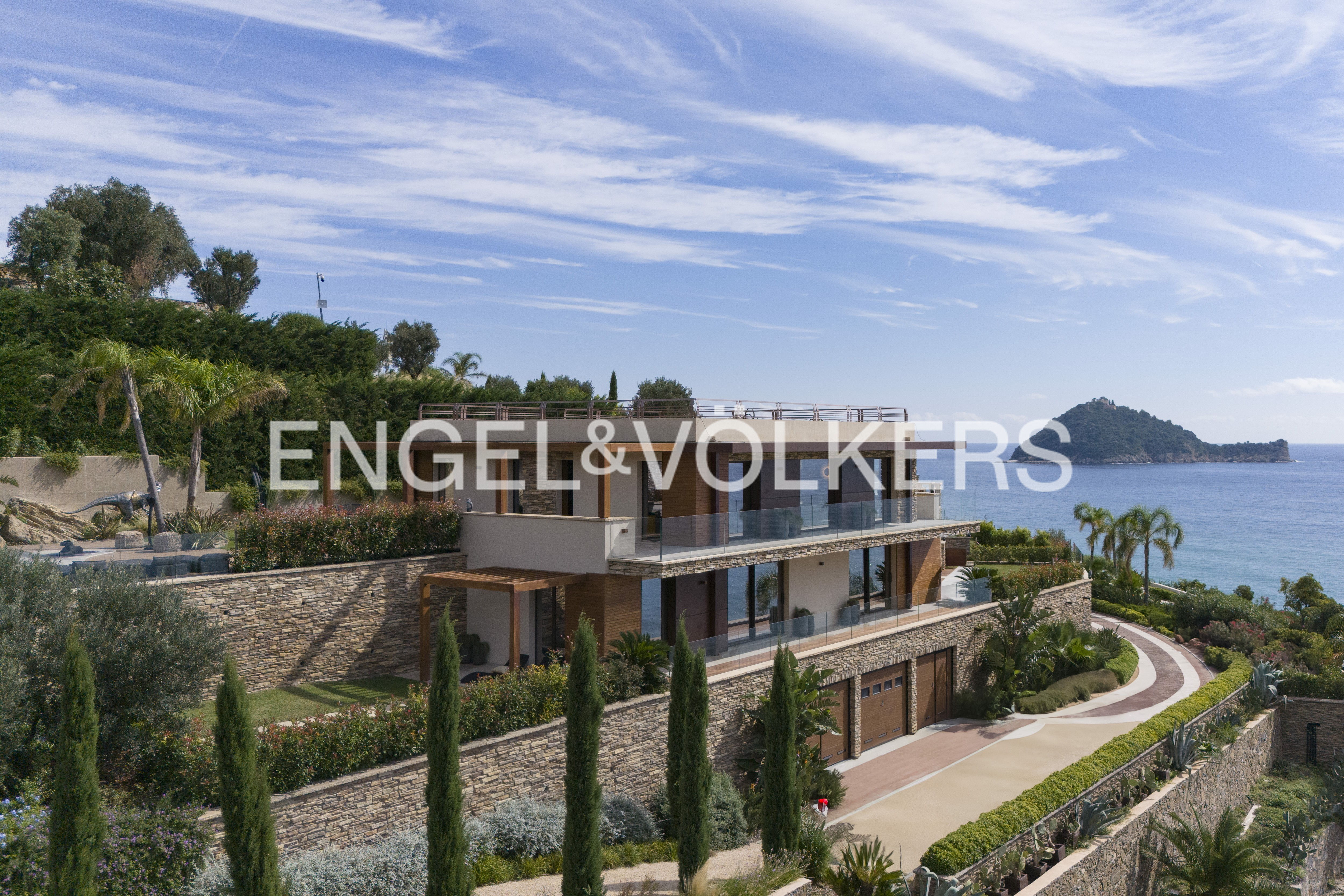 Villa Utopia, luxurious dream in the magic of Alassio
