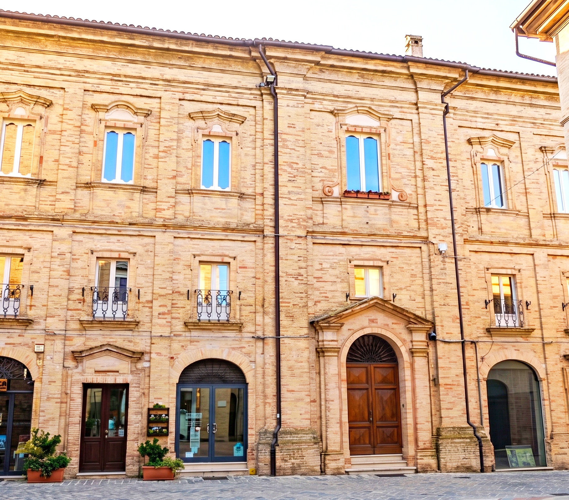Luxury apartment with spectacular views and large shared terrace in Leopardi Square