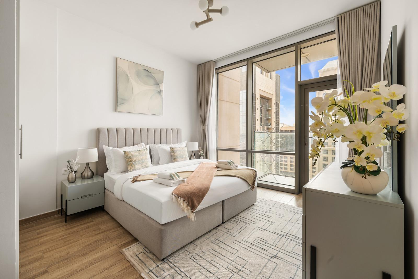 Luxury Living | Spacious | Bright | Vacant