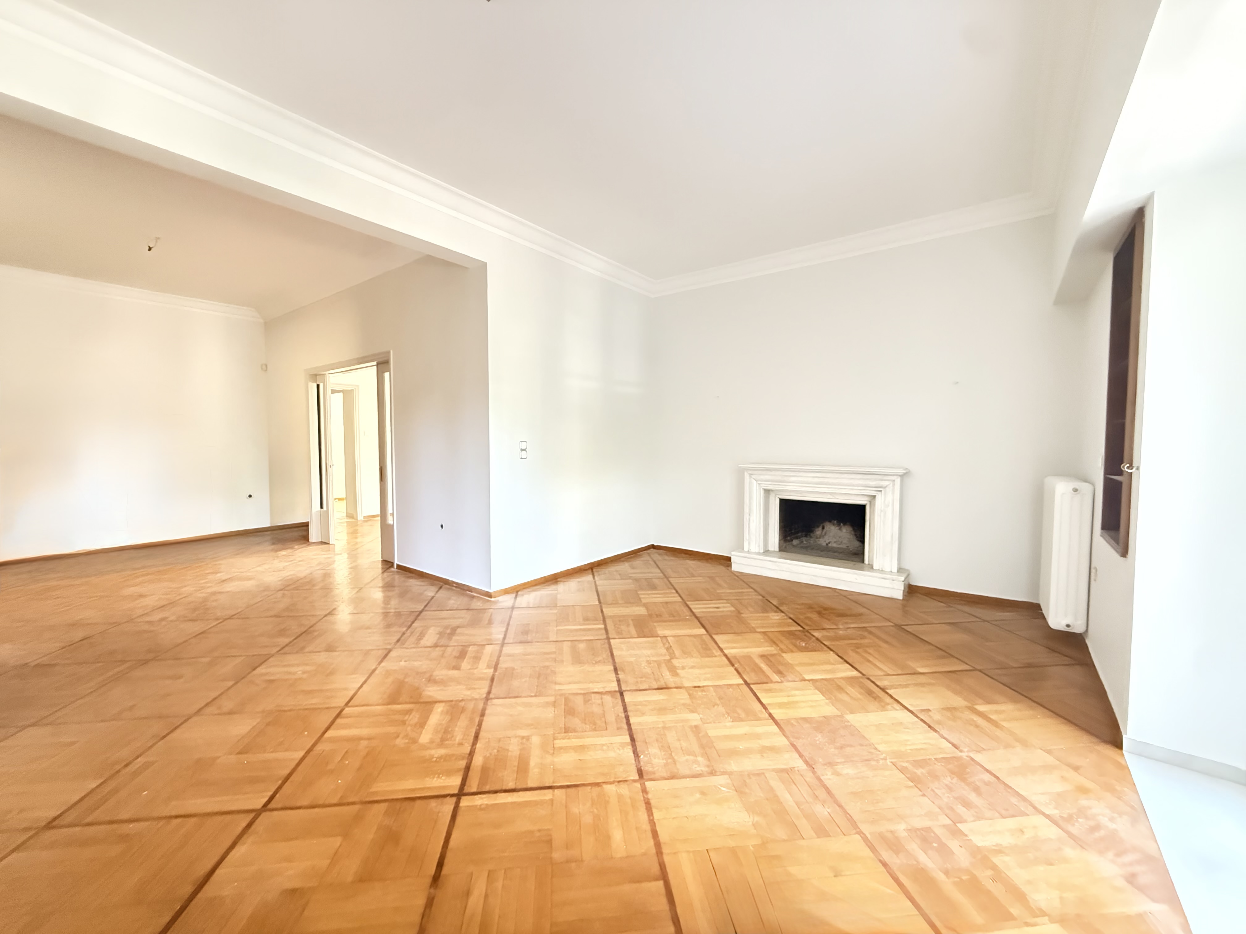 230 sq m apartment in Central Chalandri