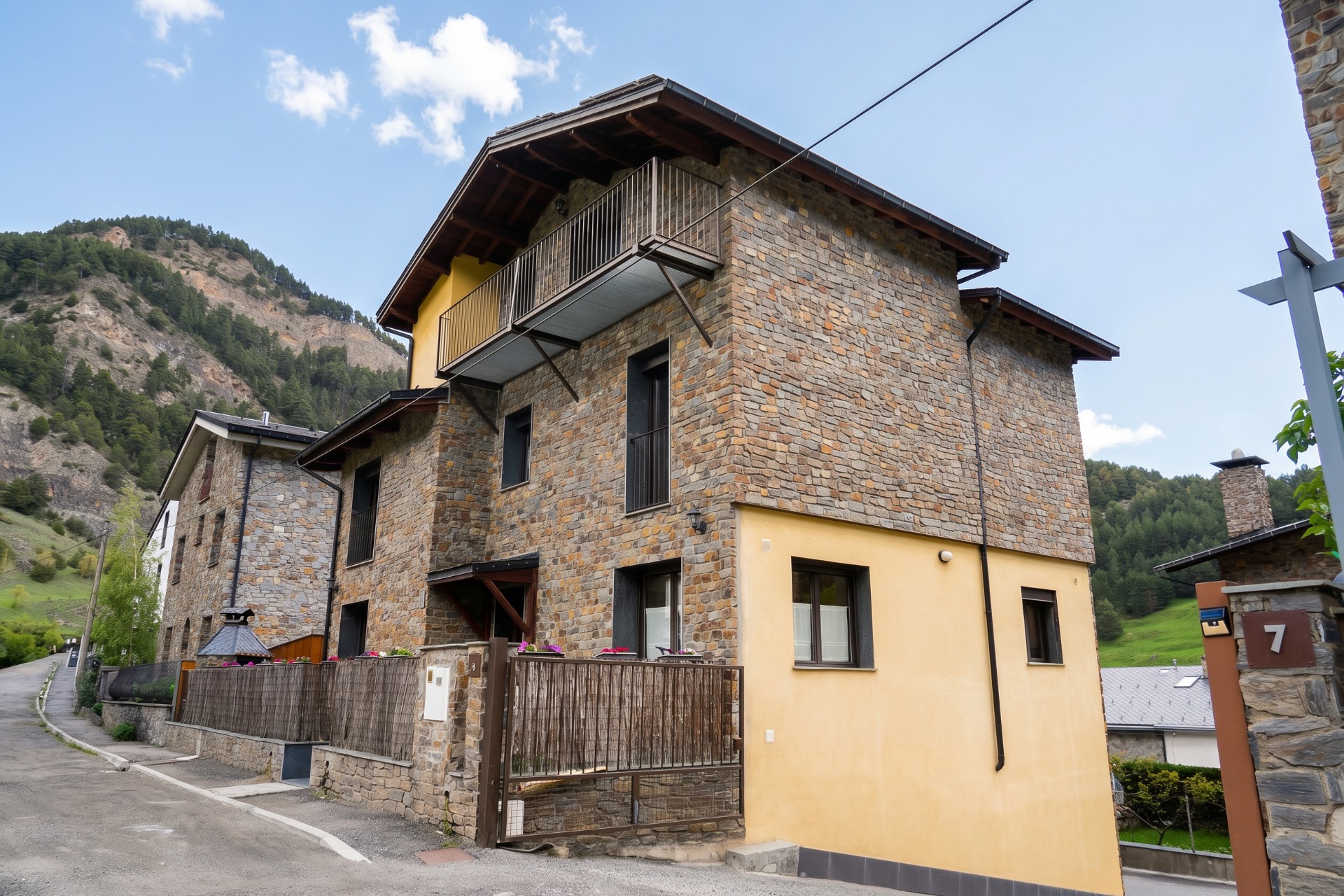 Encantadora casa familiar en Pal con mucha luz y un entorno privilegiado