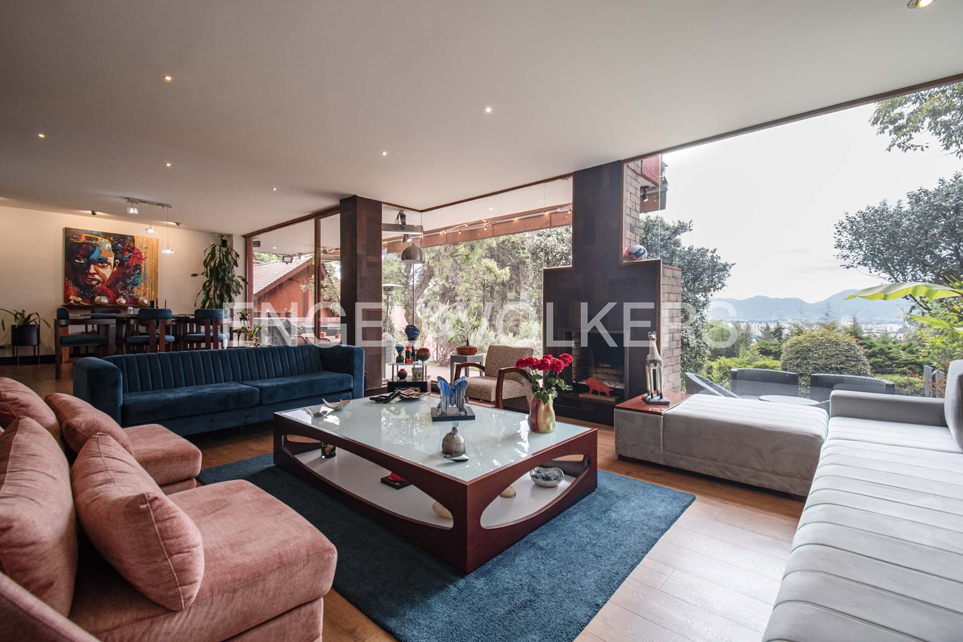 Moderna casa con terraza y vista para venta en Cerros de Suba