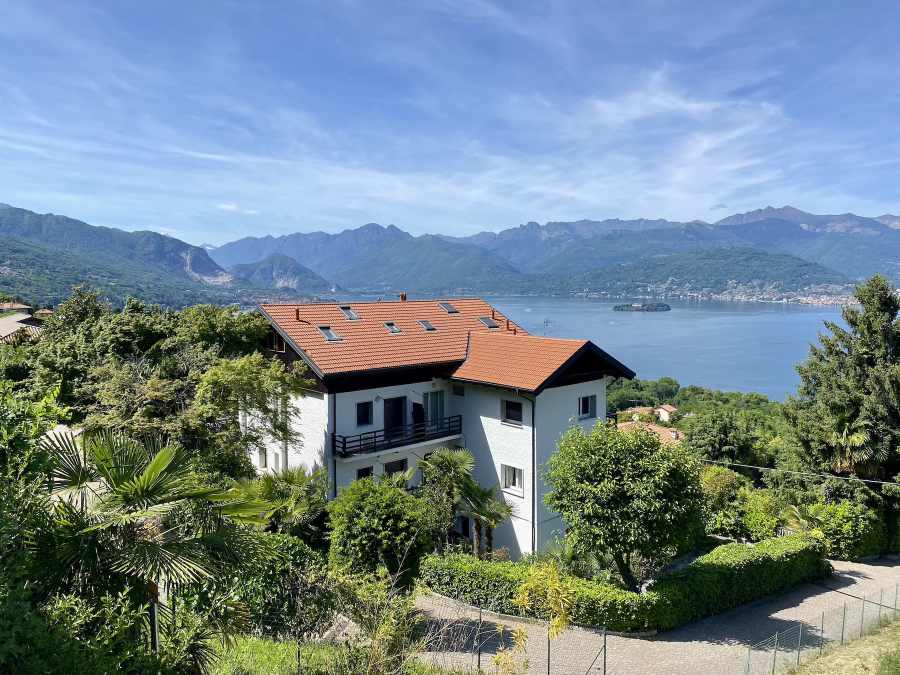 Raffinato attico con splendida vista Isole Borromee
