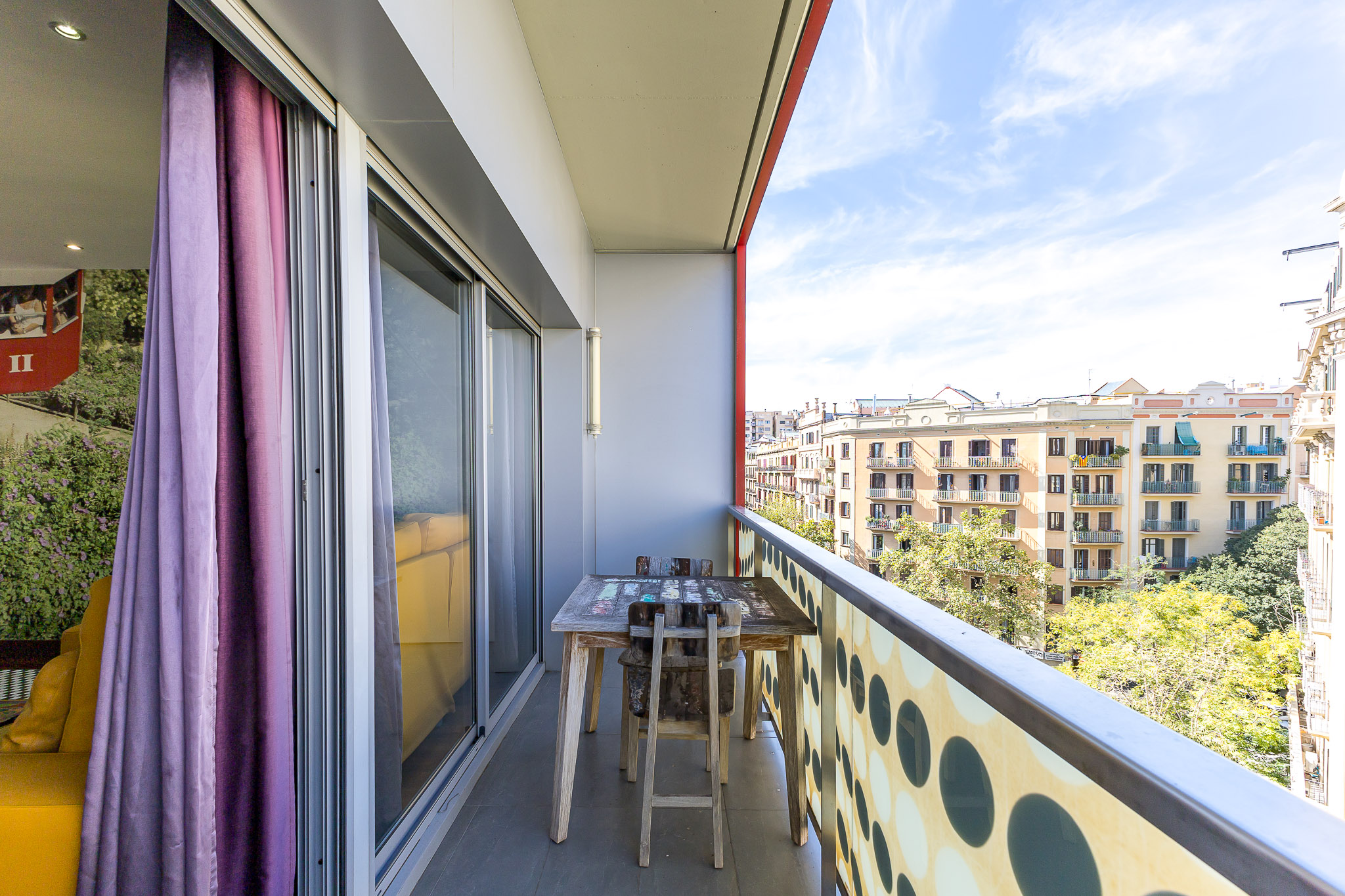 Pis de tres habitacions i terrassa a l'Eixample