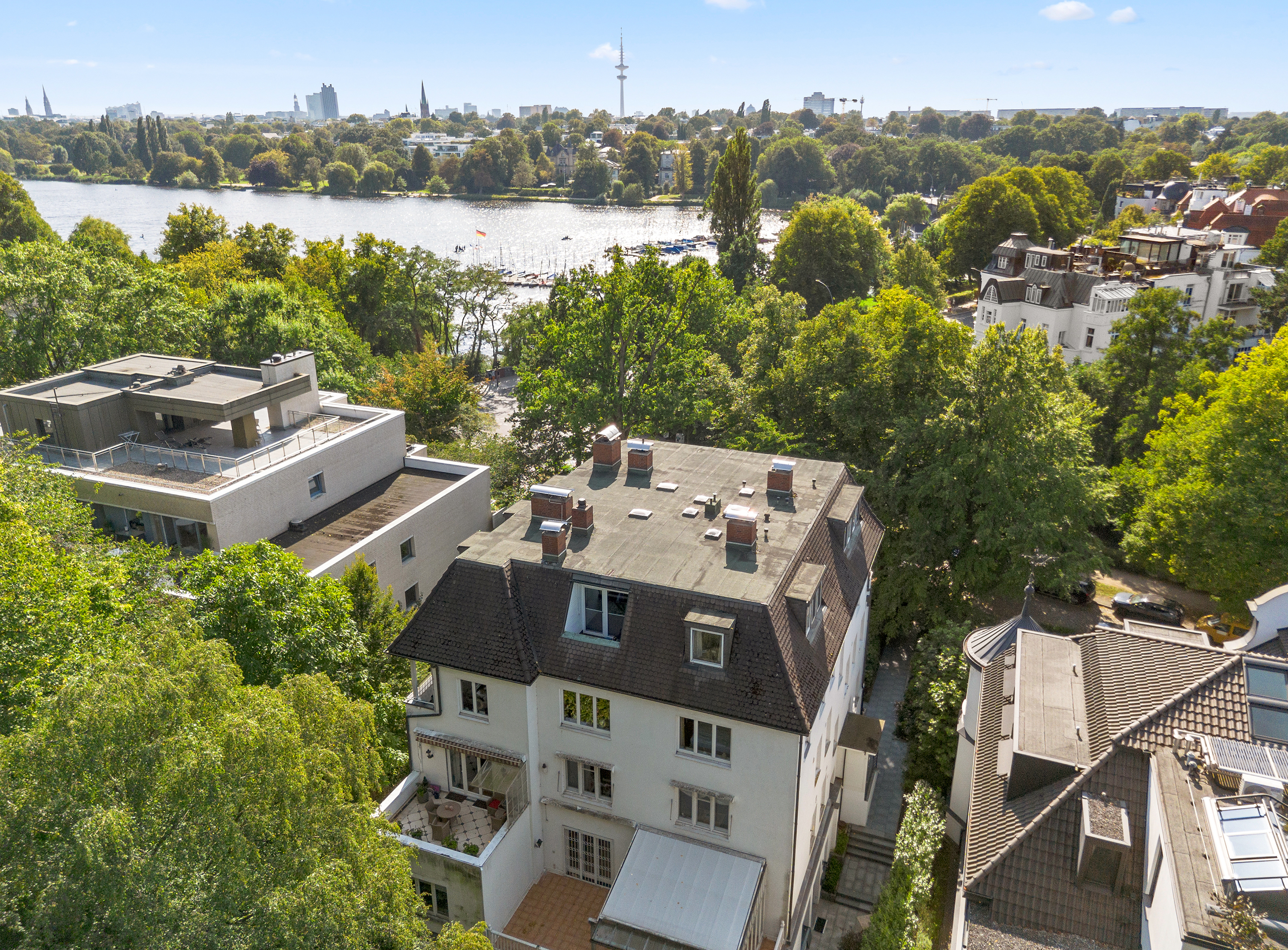Adresslage: Charmante Wohnung an der Alster.