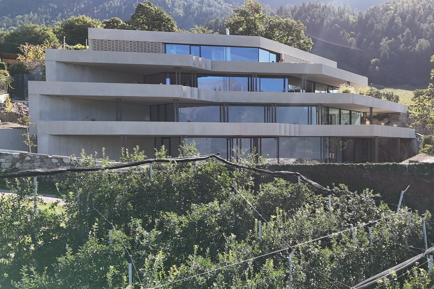 Nuova costruzione esclusiva: appartamento di lusso con vista panoramica unica su Merano