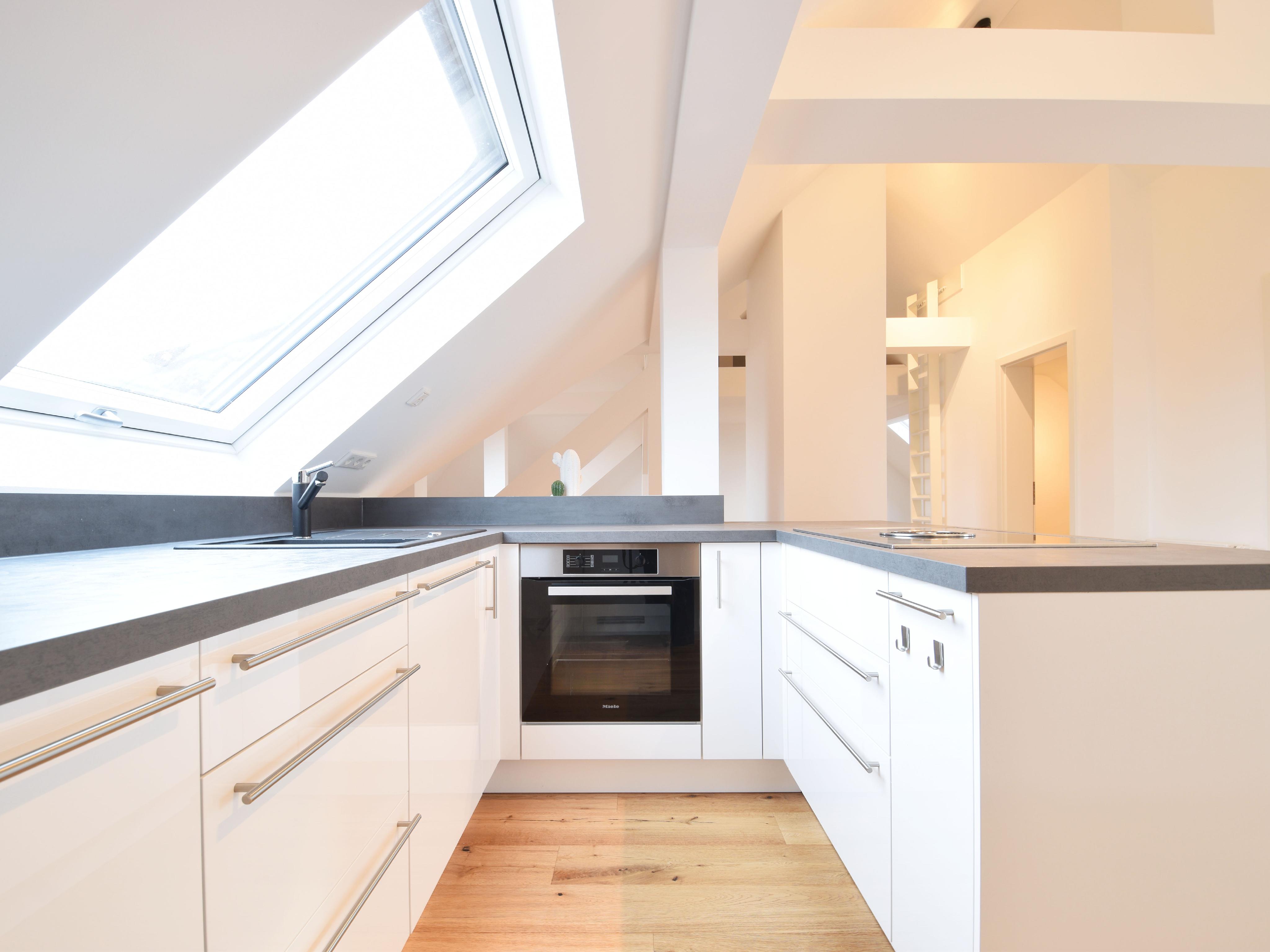 Neuwertige Maisonette-Wohnung mit Schlossblick